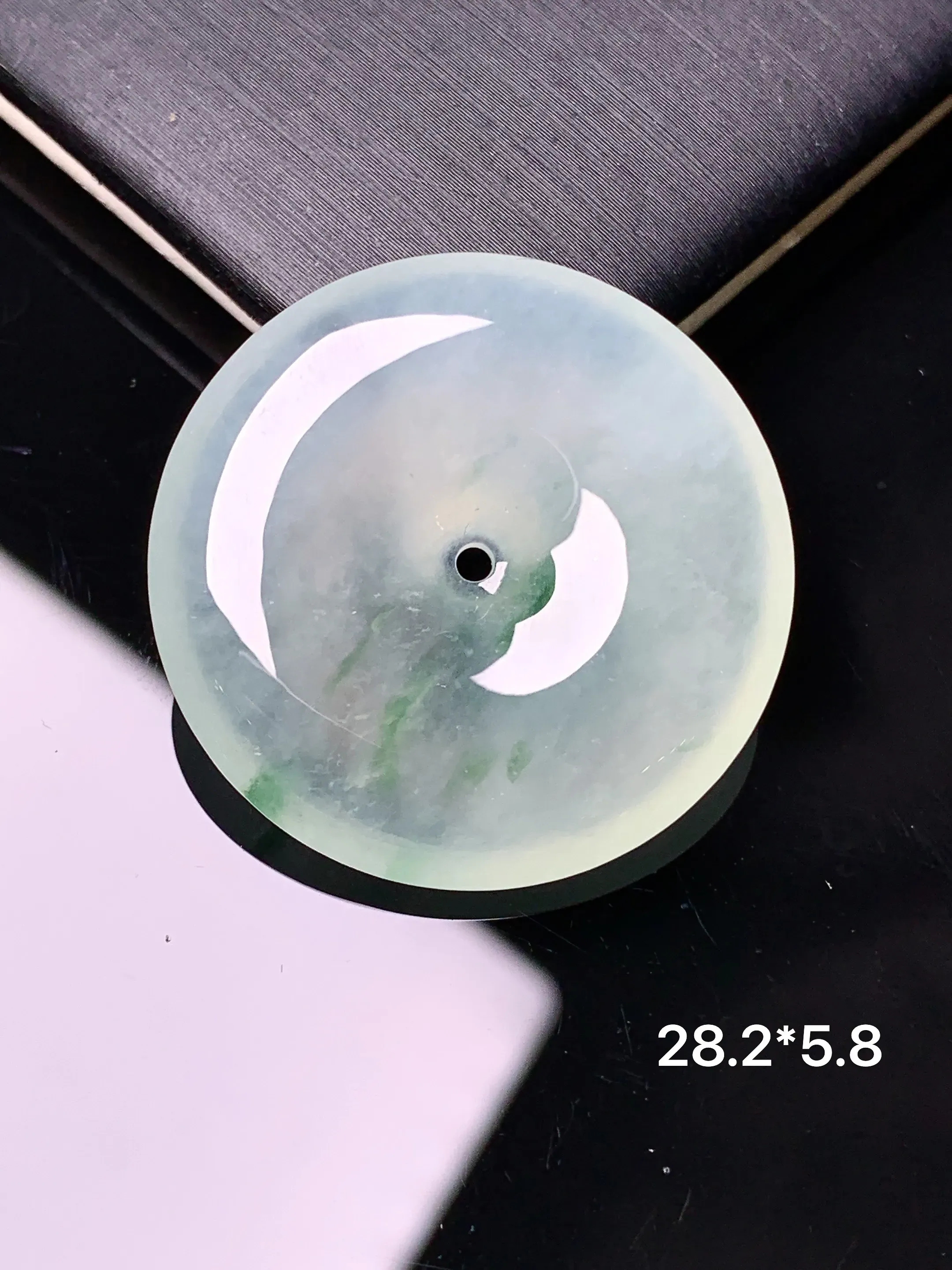 冰种平安扣吊坠 玉质细腻 色泽艳丽清新 整体尺寸28.2*5.8