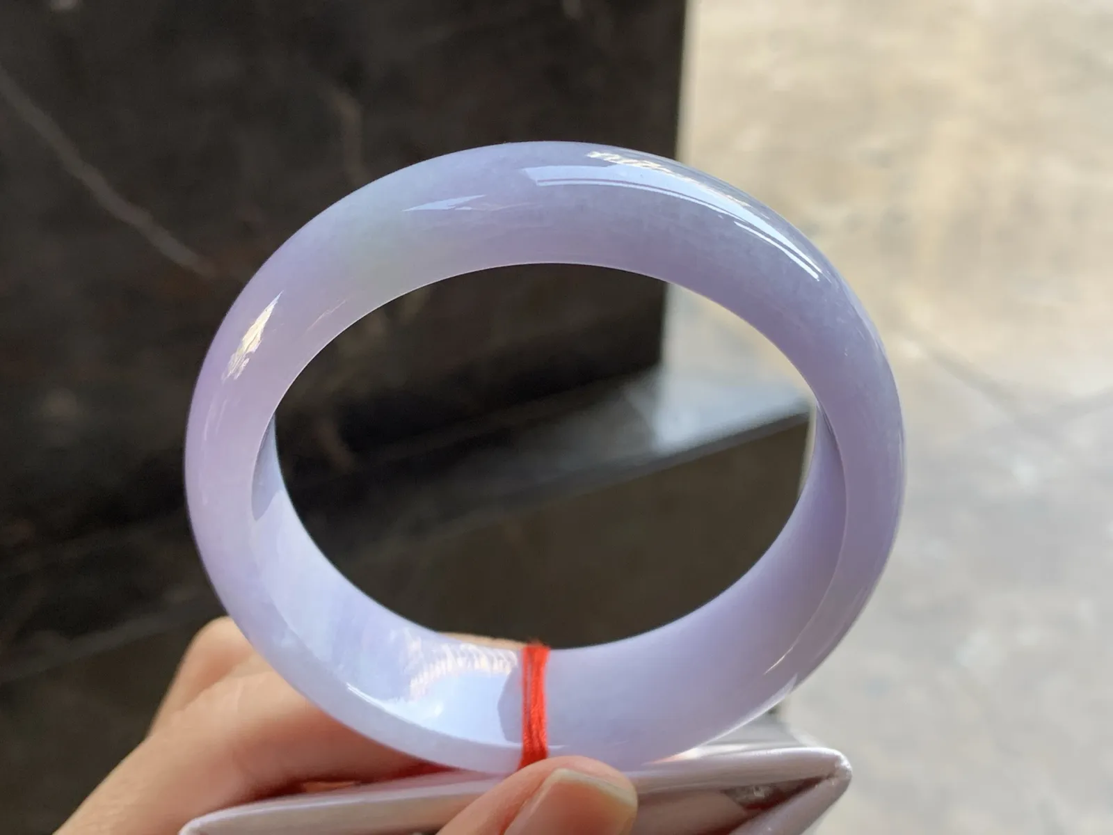 59-17.6-8

紫罗兰宽版手镯^_^玉质温润