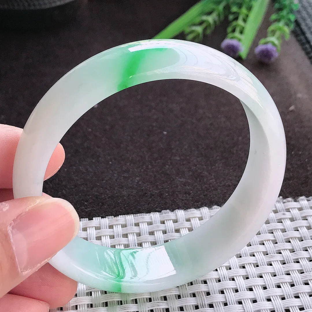 实拍翡翠A货59/16/6.8老坑冰润飘阳绿轮胎手镯翡翠玉镯女款百搭