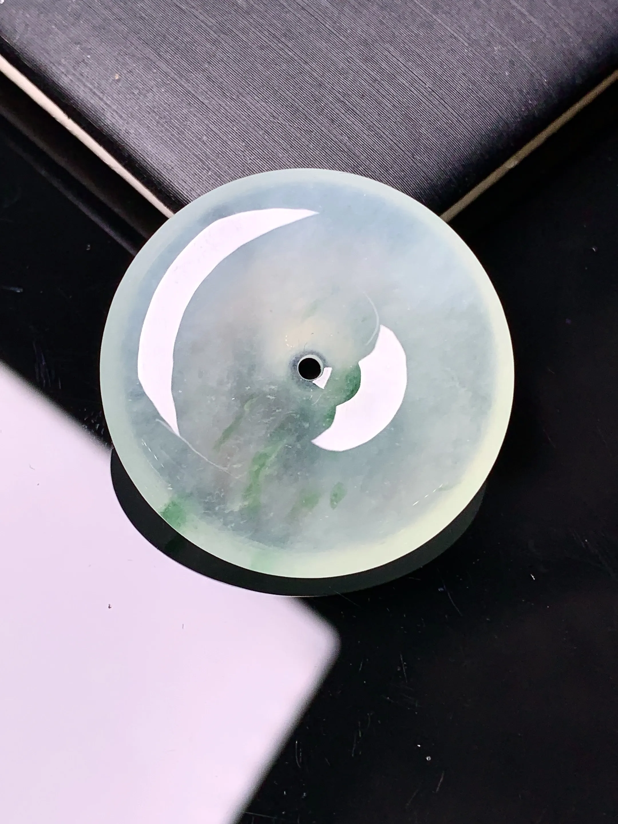 冰种平安扣吊坠 玉质细腻 色泽艳丽清新 整体尺寸28.2*5.8