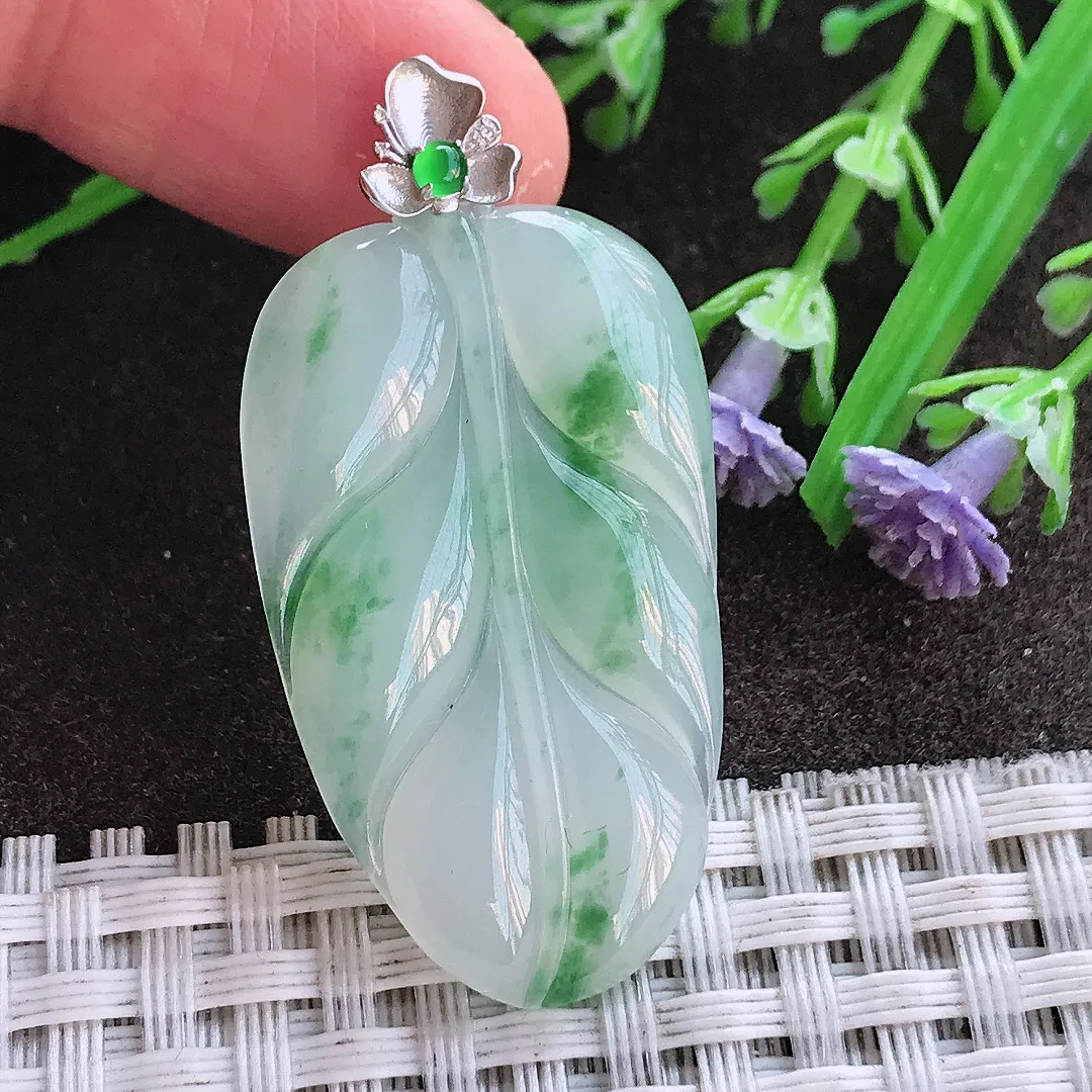 实拍A货翡翠36.7/21.8/4.4老坑18k金镶嵌冰润飘绿花叶子吊坠翡翠挂件