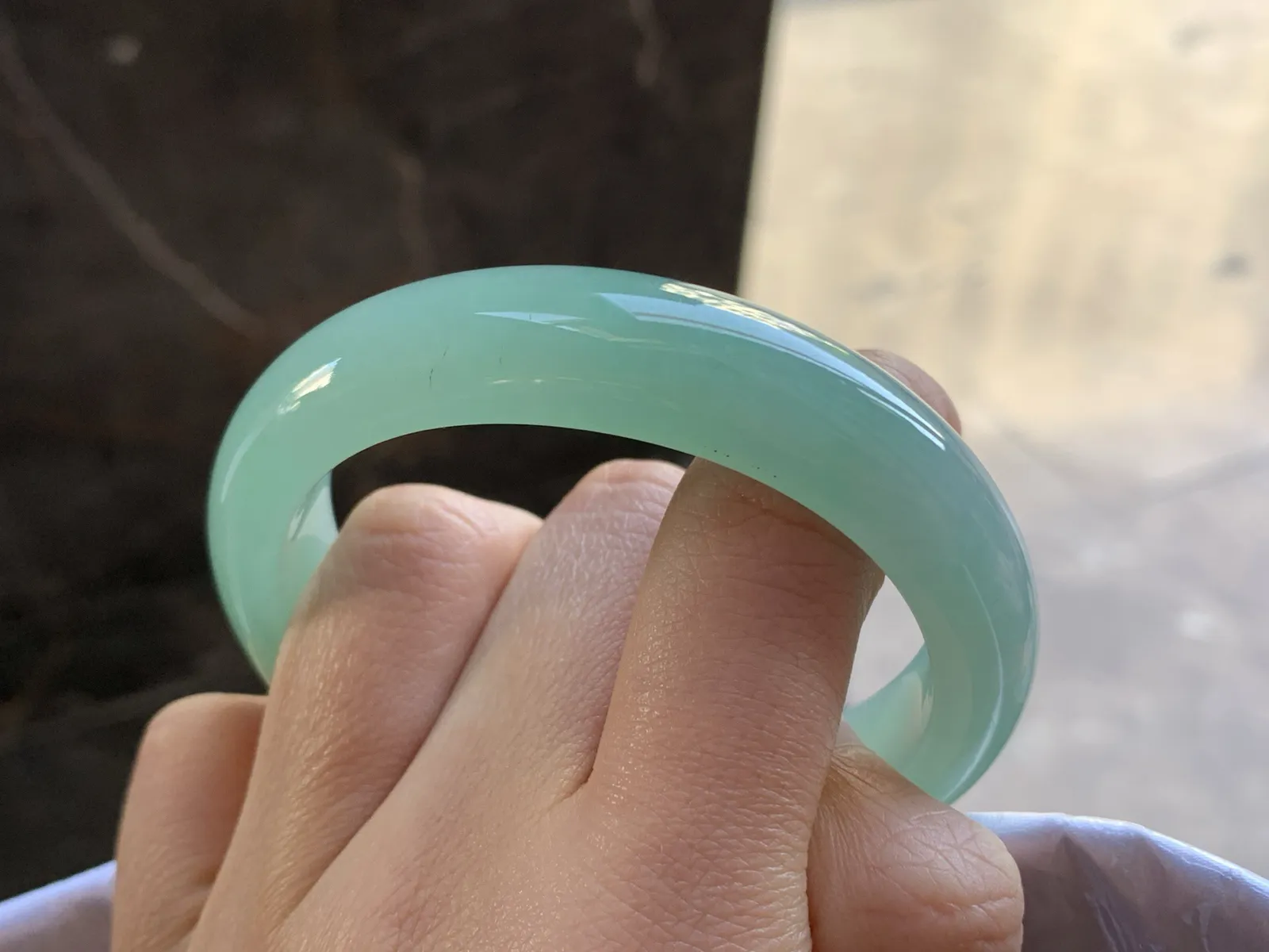 54.5-14-8.5

晴绿贵妃手镯^_^清新 正圈52可以带