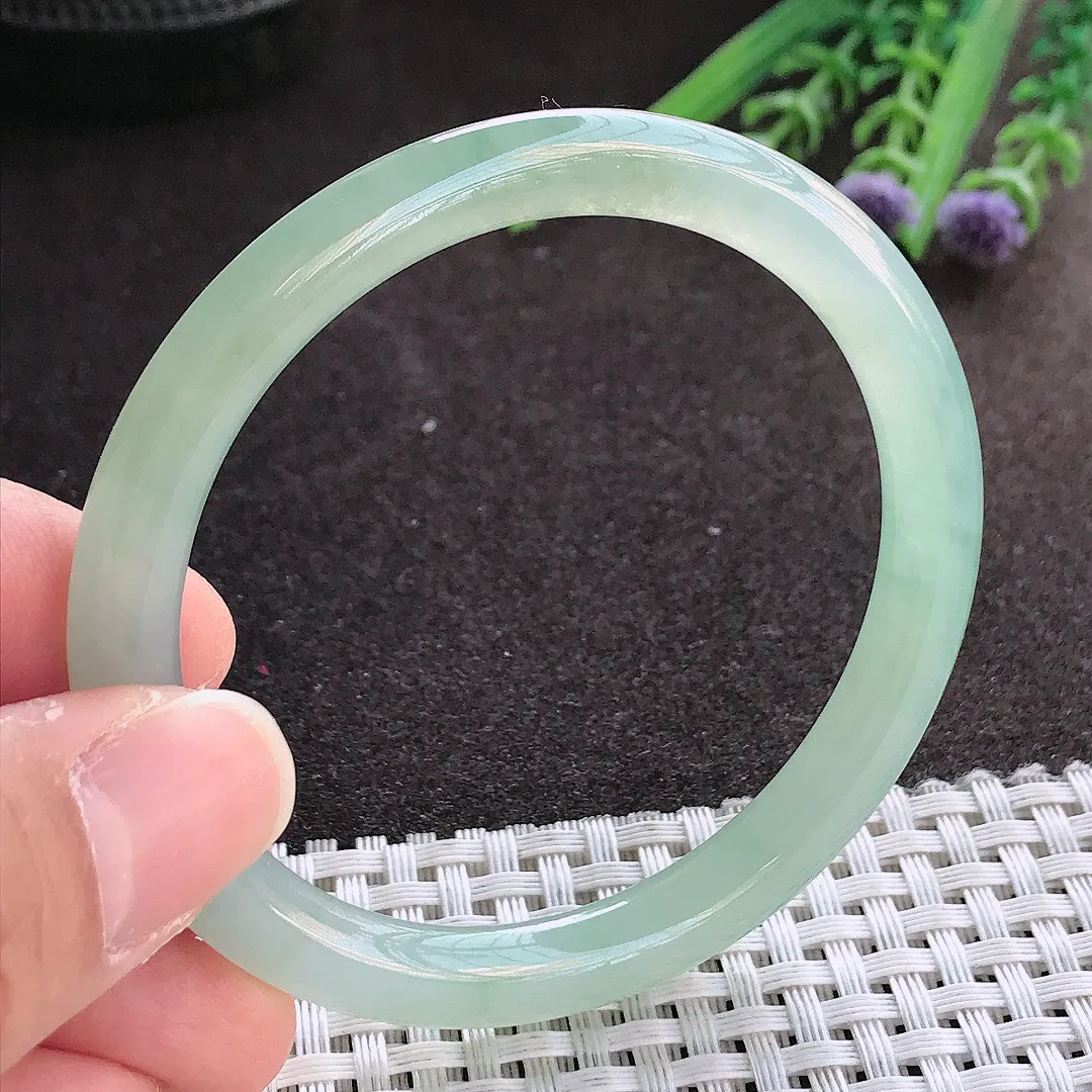 实拍翡翠A货54/7/7.6老坑冰胶果冻冰晴绿圆条手镯翡翠玉镯女款百搭