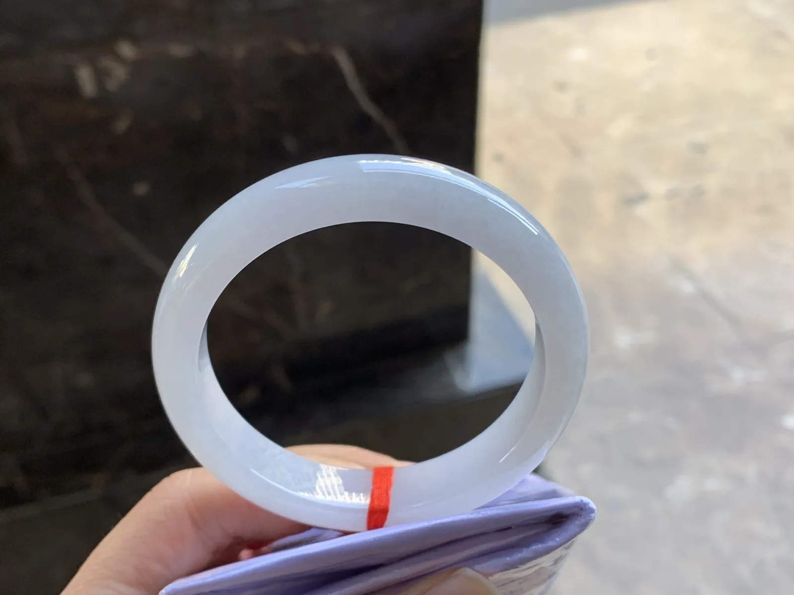 55.5-11.9-8.1

淡紫手镯^_^清新 细腻