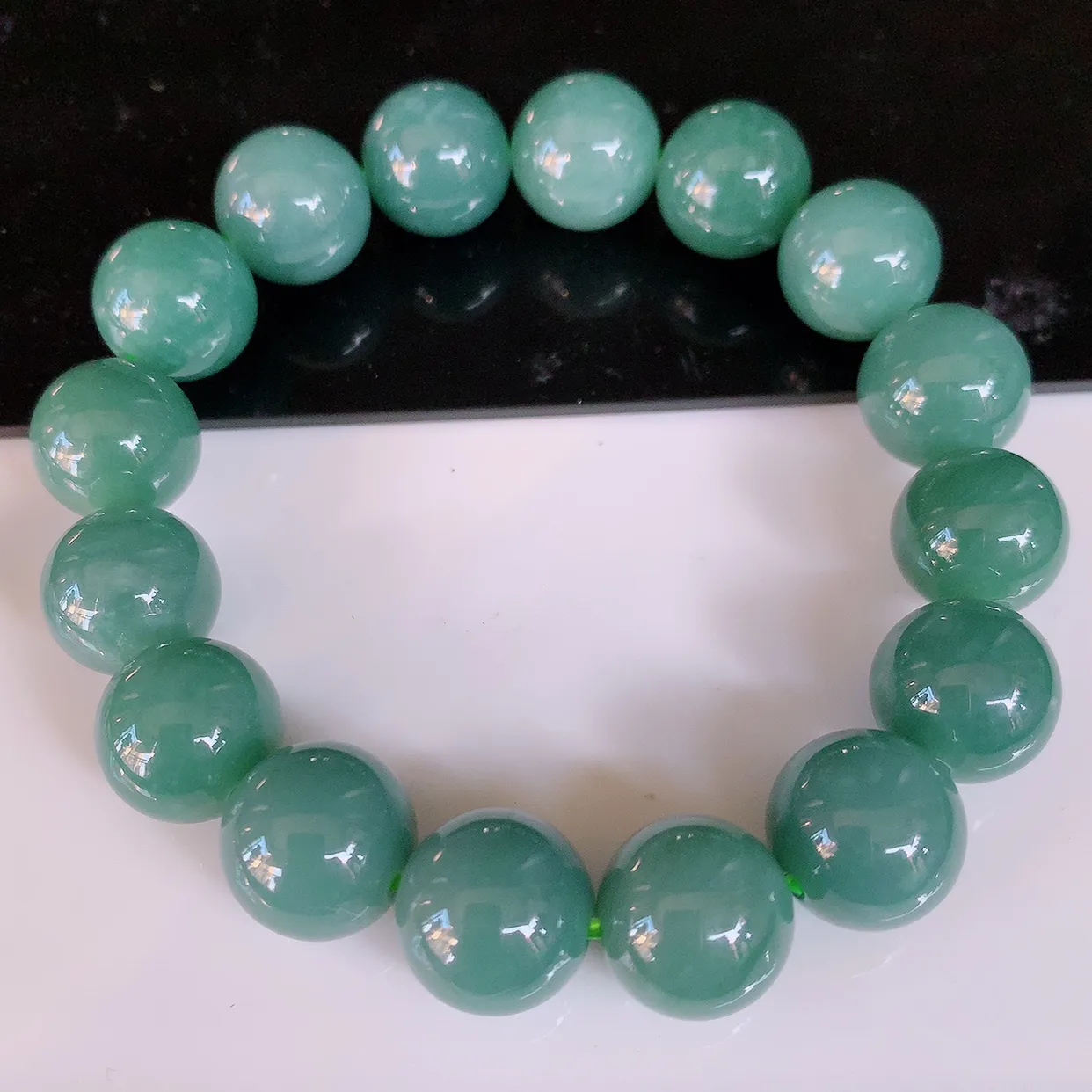 自然光实拍，冰润满色翡翠圆珠手串手链，种老水足，冰清玉润  颜色漂亮  #001.1取一尺寸11.8
