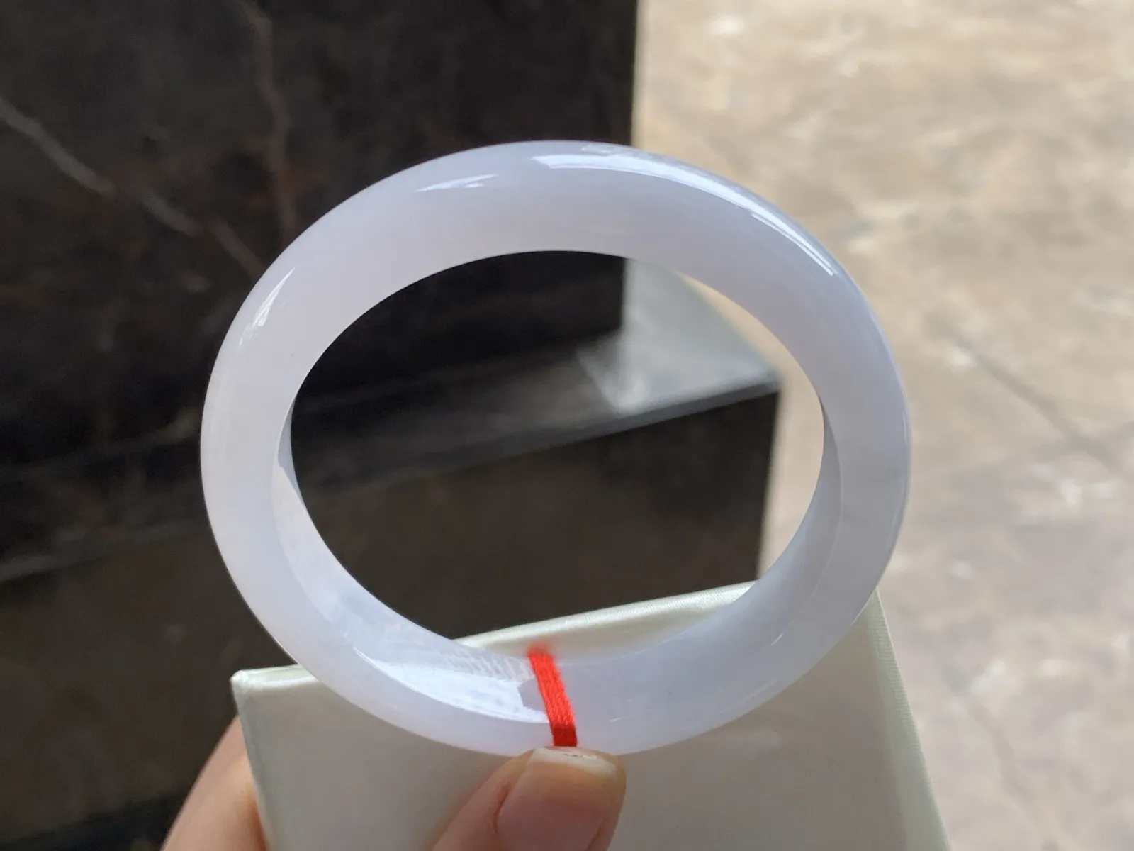 57-12.6-8.2

淡紫手镯^_^清新细腻