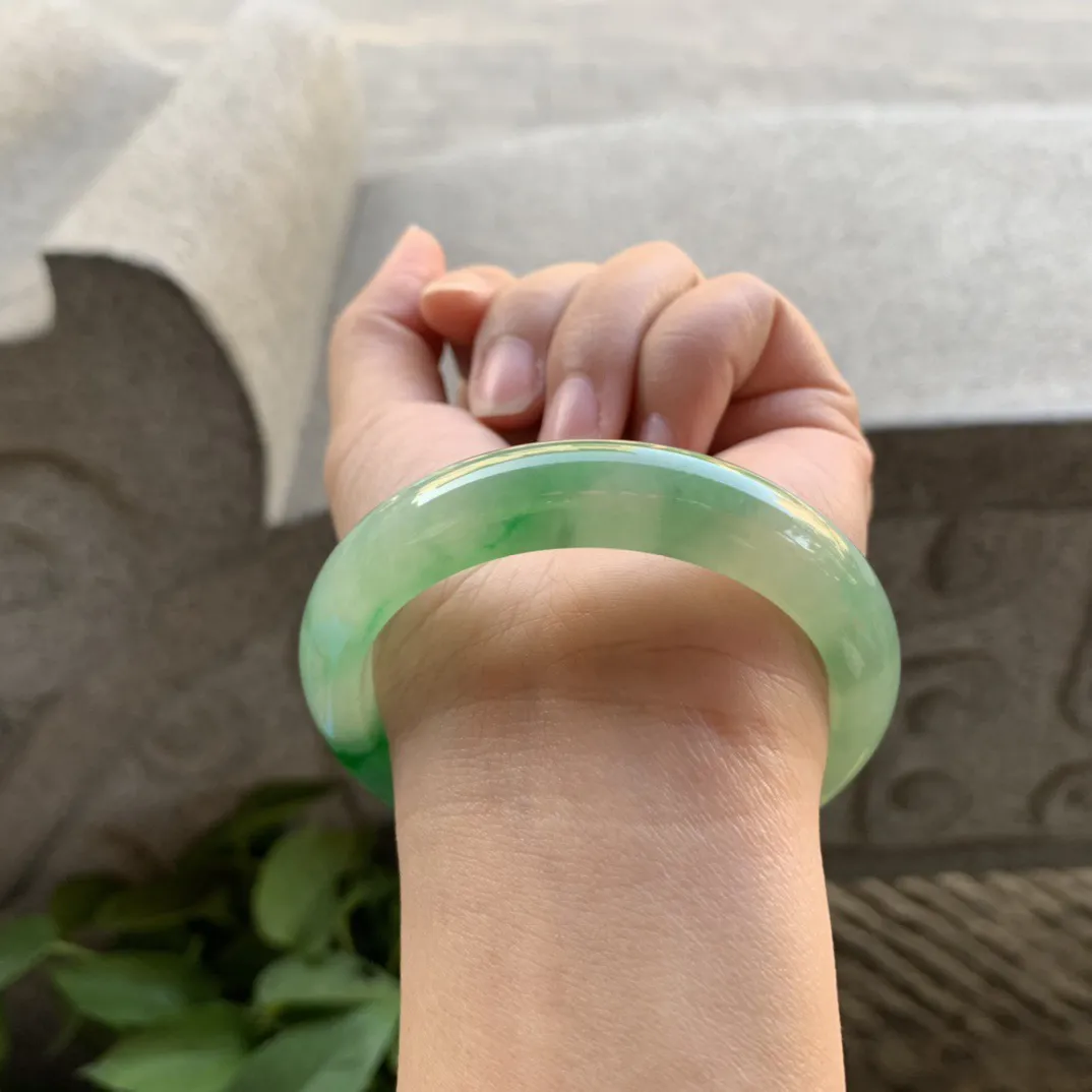 圈口55-12.4-8.4 【芙蓉阳绿正圈手镯】正圈55 56可戴