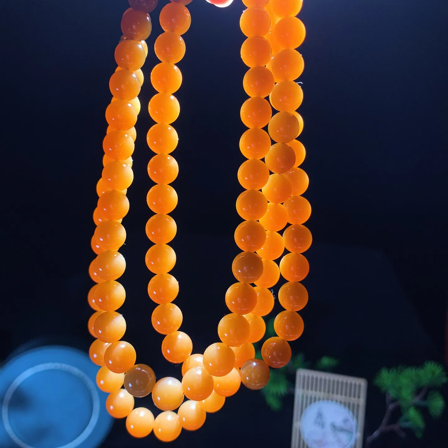 新疆和田玉且末糖108佛珠项链 单颗尺寸8！玉质细腻油润。手推出油品相大气。250109