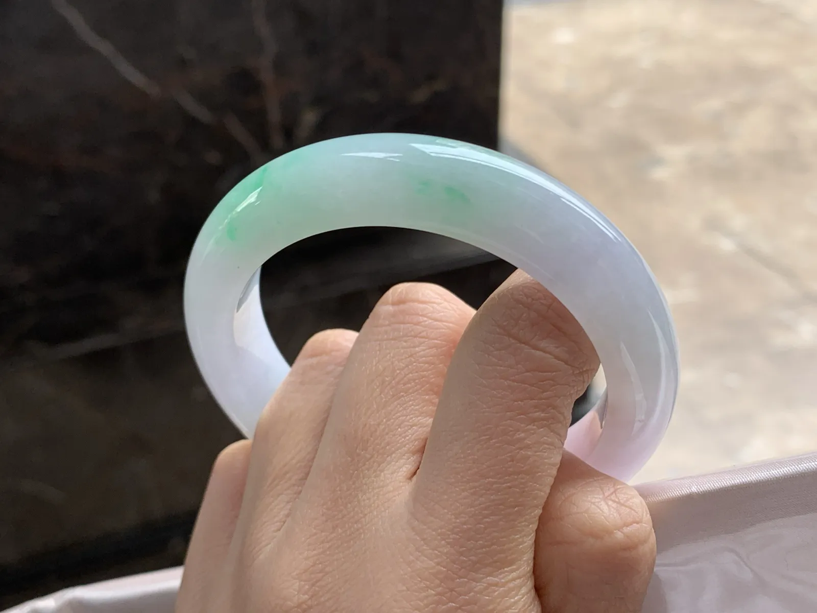 56-12.5-9.3

春带彩手镯^_^颜色好看 细腻