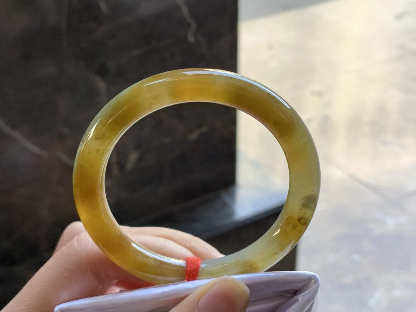 53-8.6

红翡圆条手镯^_^起光