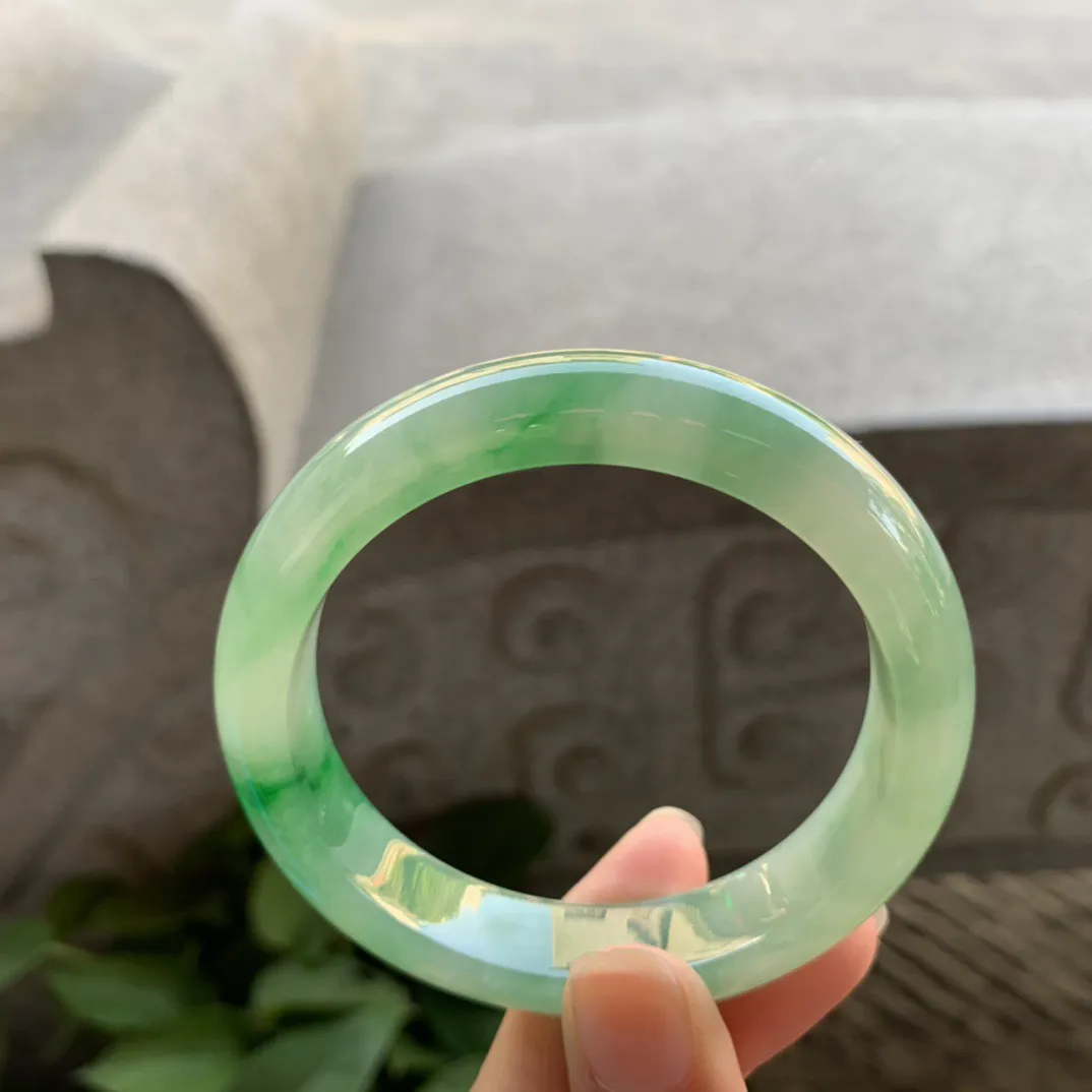 圈口55-12.4-8.4 【芙蓉阳绿正圈手镯】正圈55 56可戴