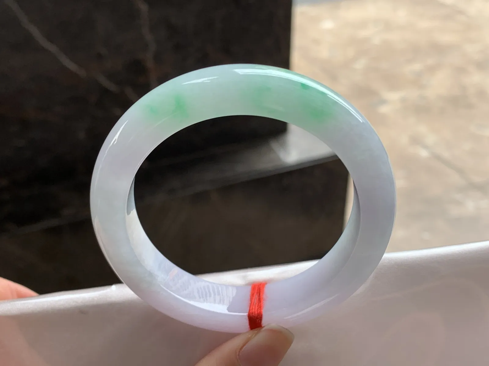 56-12.5-9.3

春带彩手镯^_^颜色好看 细腻