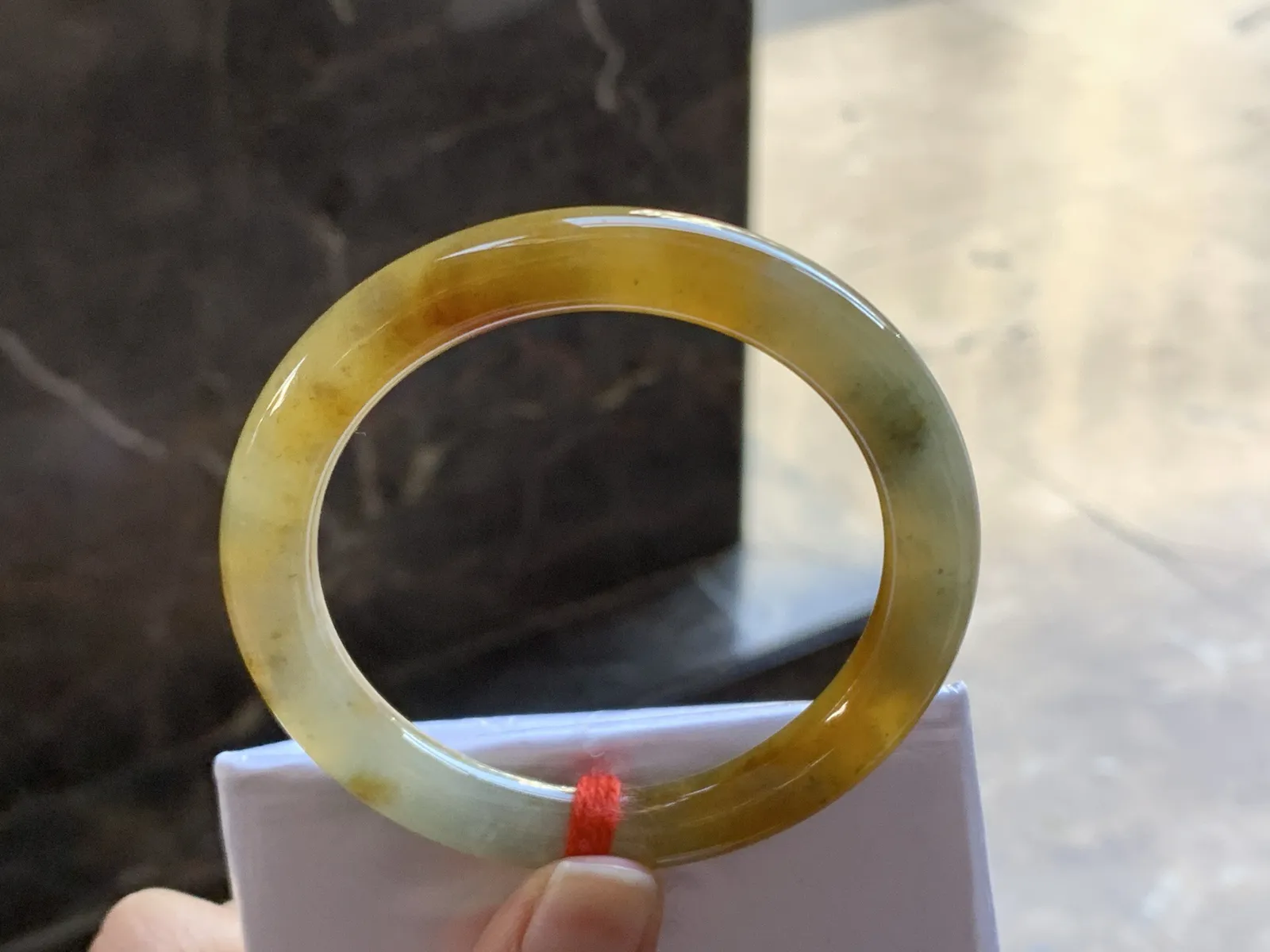 53-8.6

红翡圆条手镯^_^起光