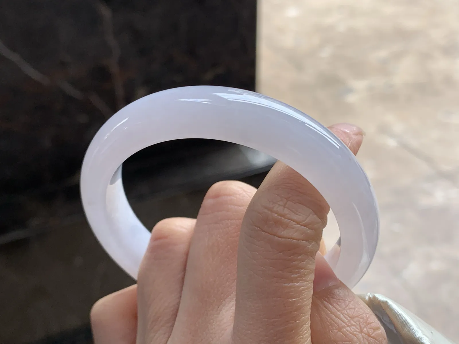 57-12.6-8.2

淡紫手镯^_^清新细腻