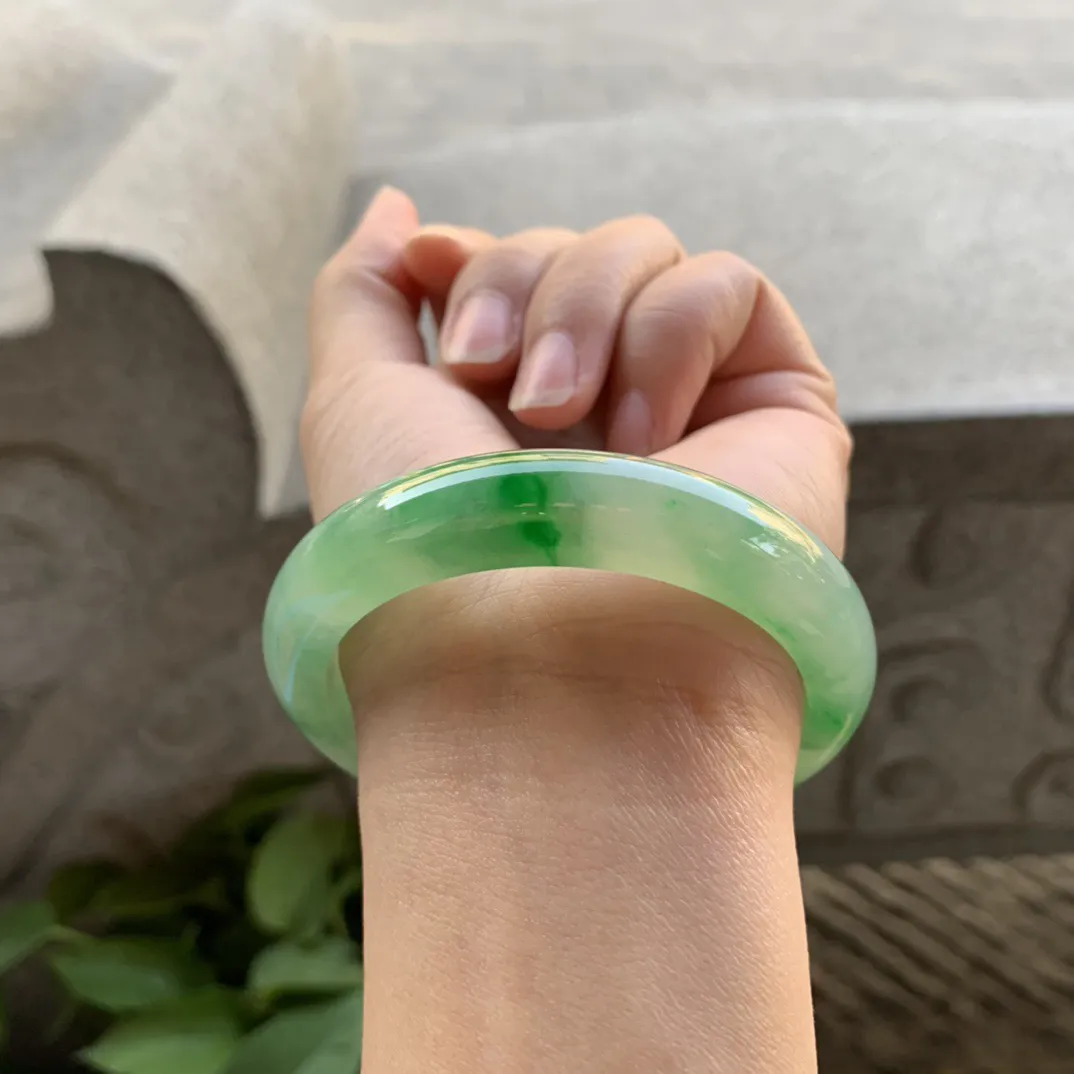 圈口55-12.4-8.4 【芙蓉阳绿正圈手镯】正圈55 56可戴