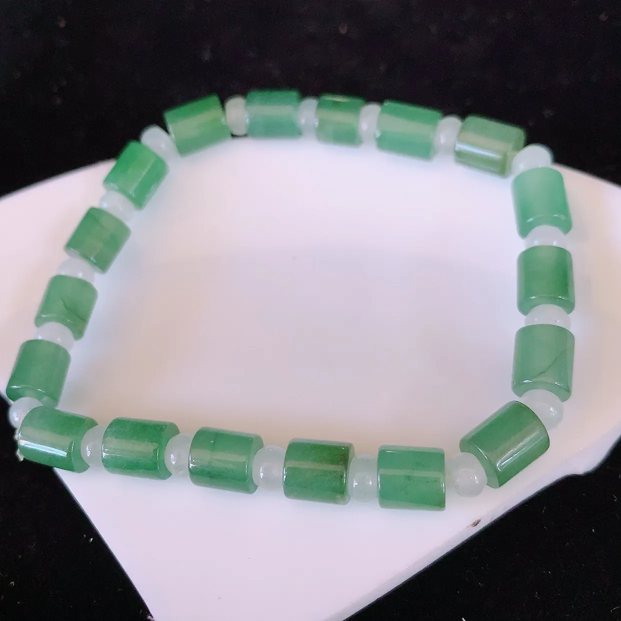 自然光实拍，冰飘花翡翠手串手链，种老水足，冰清玉润  颜色漂亮  #001.1取一尺寸6.6*5.8