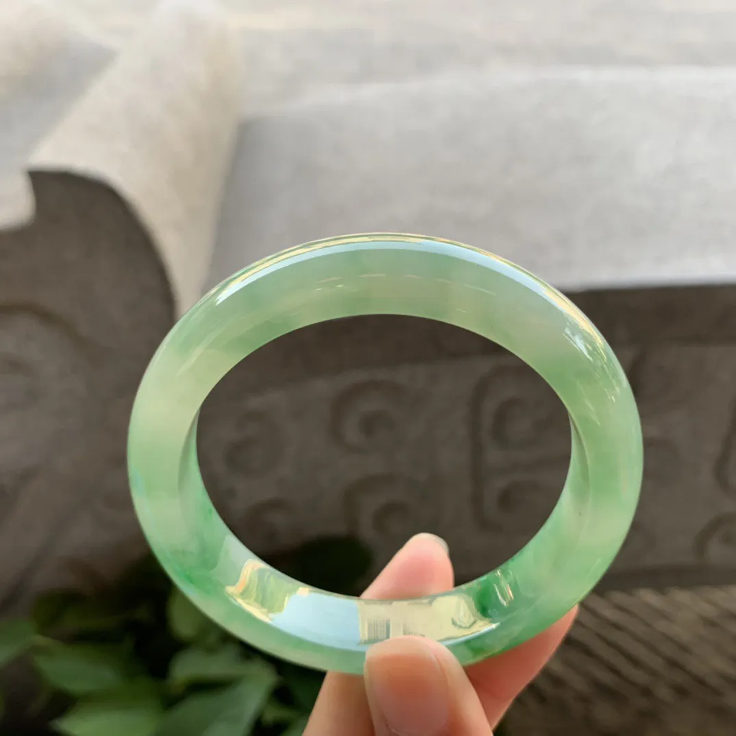 圈口55-12.4-8.4 【芙蓉阳绿正圈手镯】正圈55 56可戴
