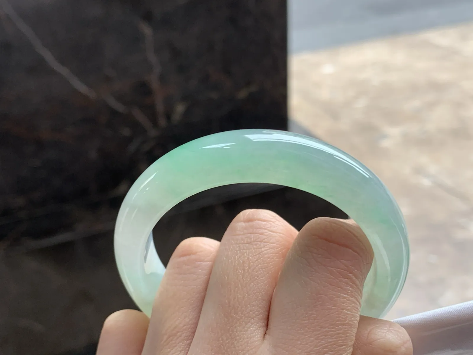 54.5-13-8

晴绿手镯^_^清新 冰透