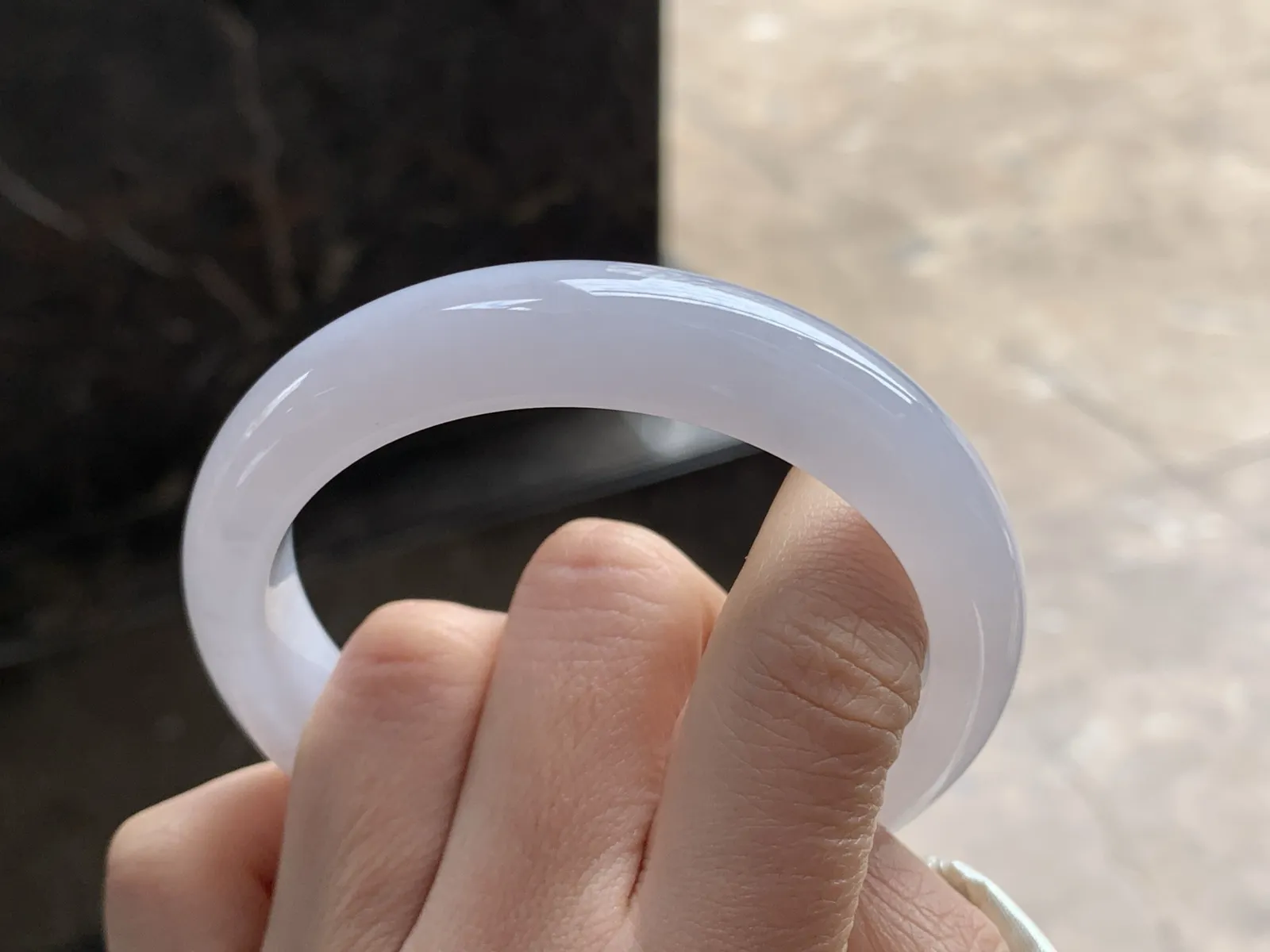 57-12.6-8.2

淡紫手镯^_^清新细腻