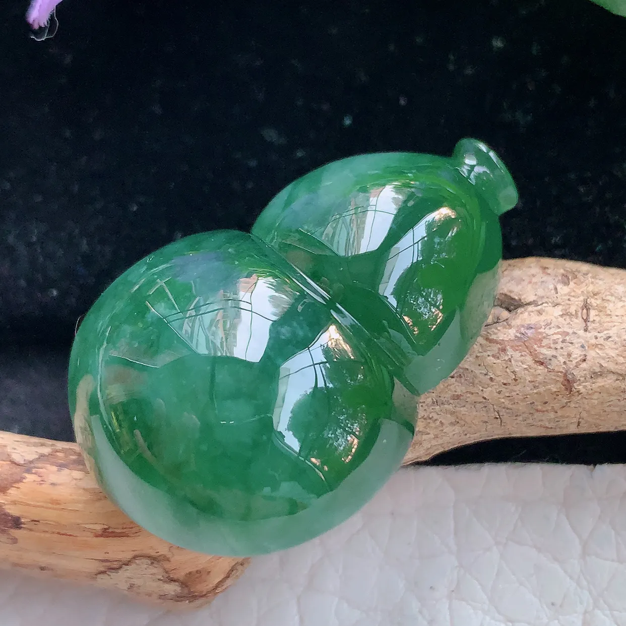 lz实拍32.6*23*11.5镶嵌款缅甸翡翠精雕饱满满绿大葫芦 暂未打孔！