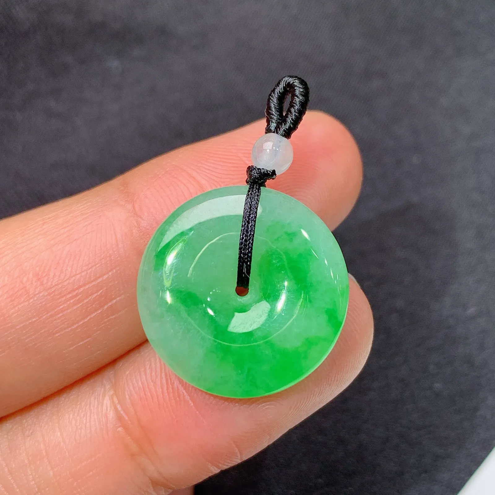 飘绿平安扣，冰润色阳，玉质细腻，种水足，zha 尺寸18*3.8