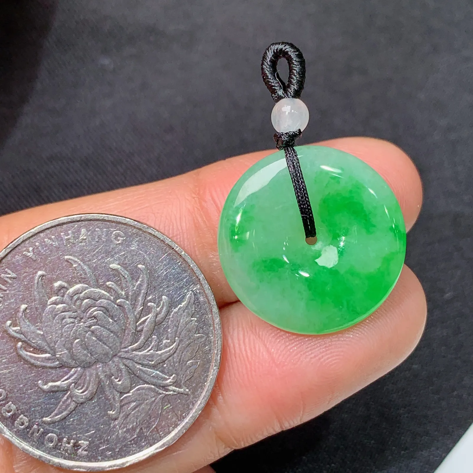 飘绿平安扣，冰润色阳，玉质细腻，种水足，zha 尺寸18*3.8