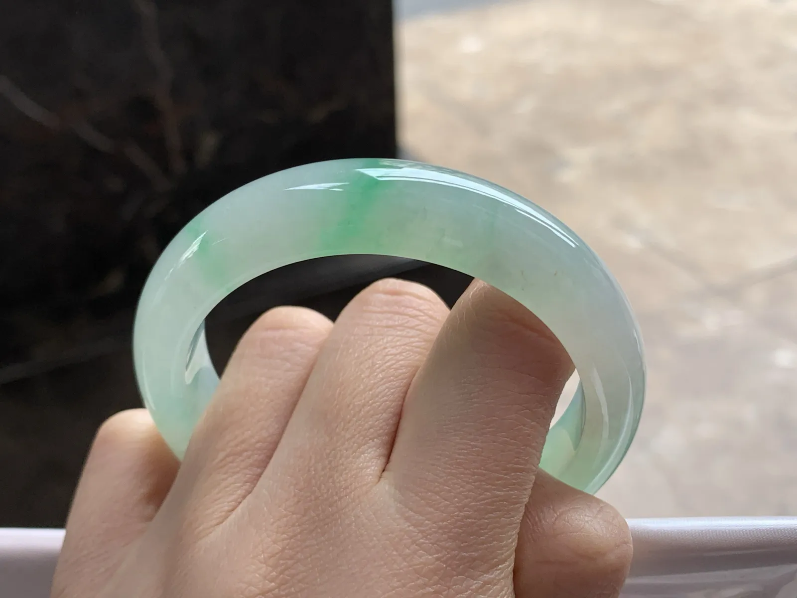 54.5-13-8

晴绿手镯^_^清新 冰透