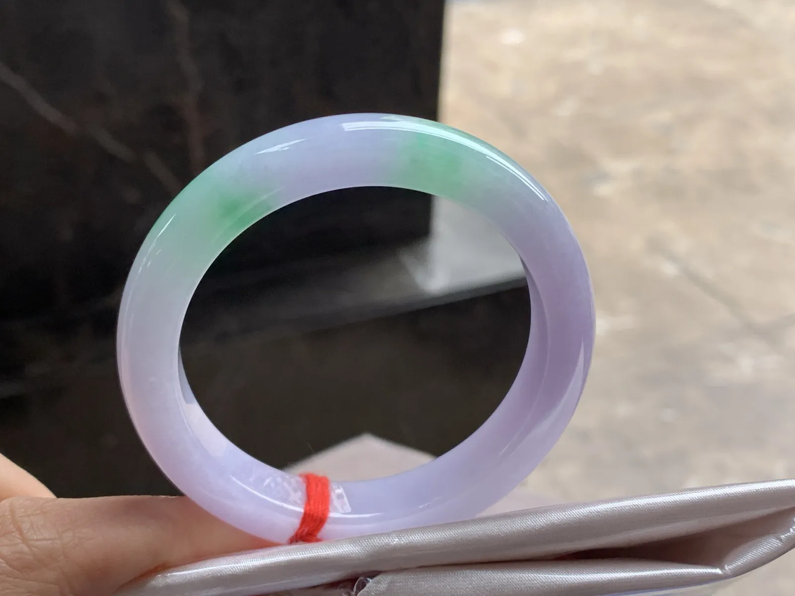 51.5-10.6-8.1

春带彩手镯^_^鲜艳 浓郁细腻