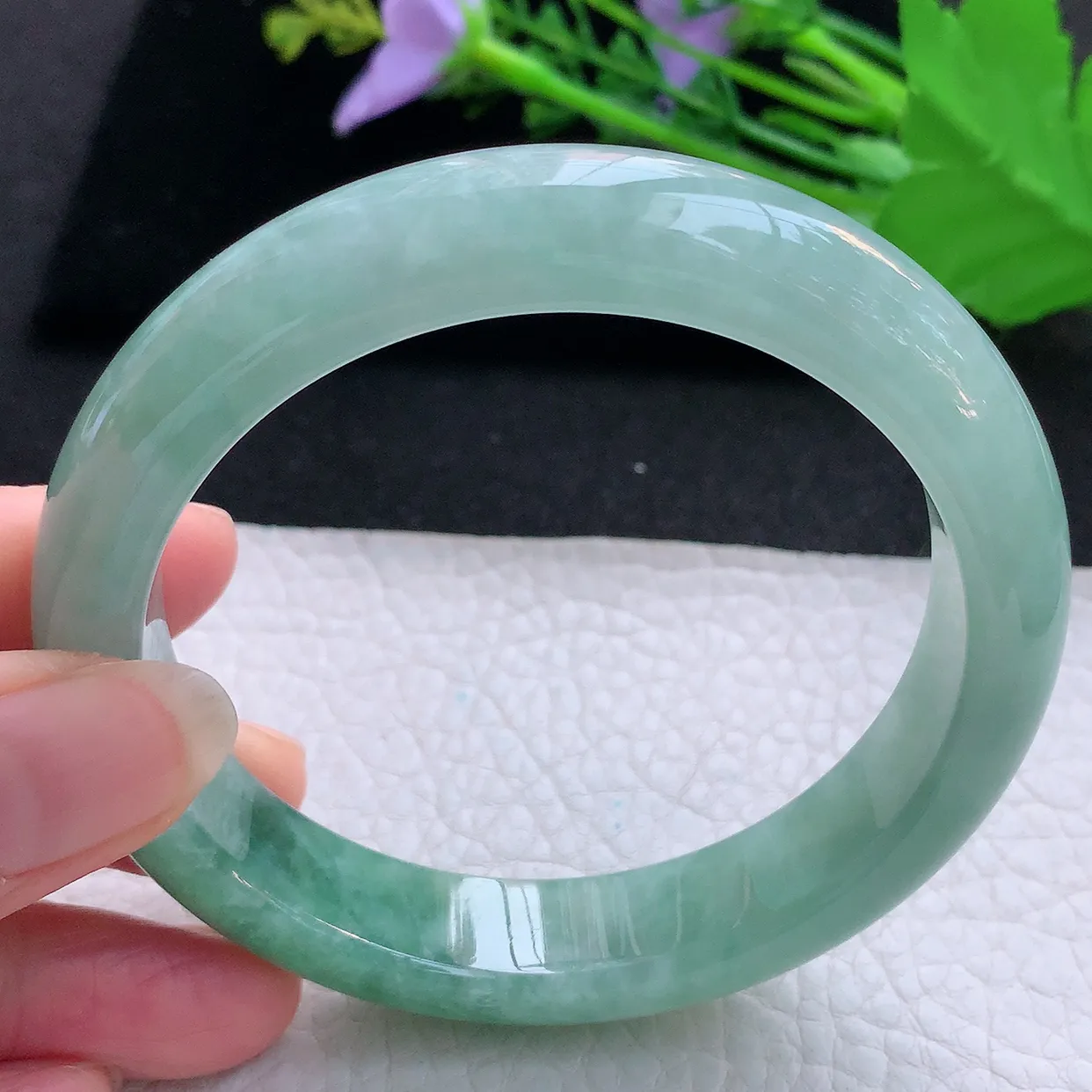 nr大圈口61*13.5*9平安镯 天然缅甸翡翠玉手镯飘绿厚装宽边玉手环