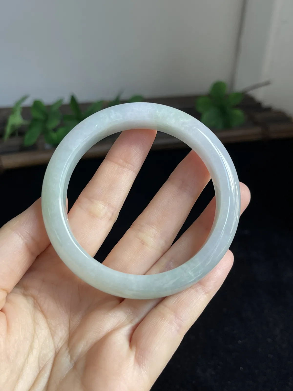 正圈54.4圈口，翡翠冰糯种白色手镯