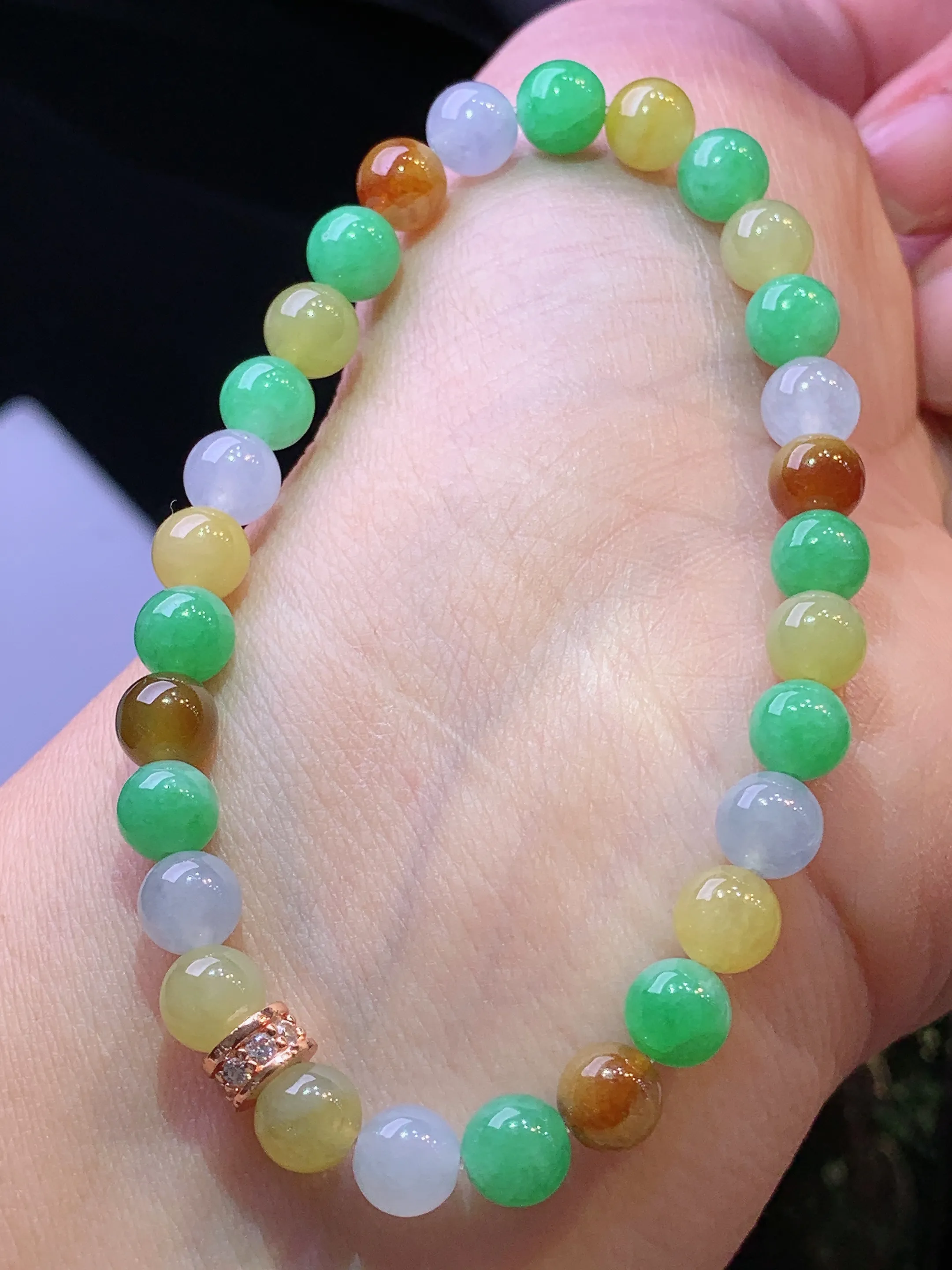 多彩圆珠手链 玉质细腻 色泽艳丽清新 整体尺寸6.3