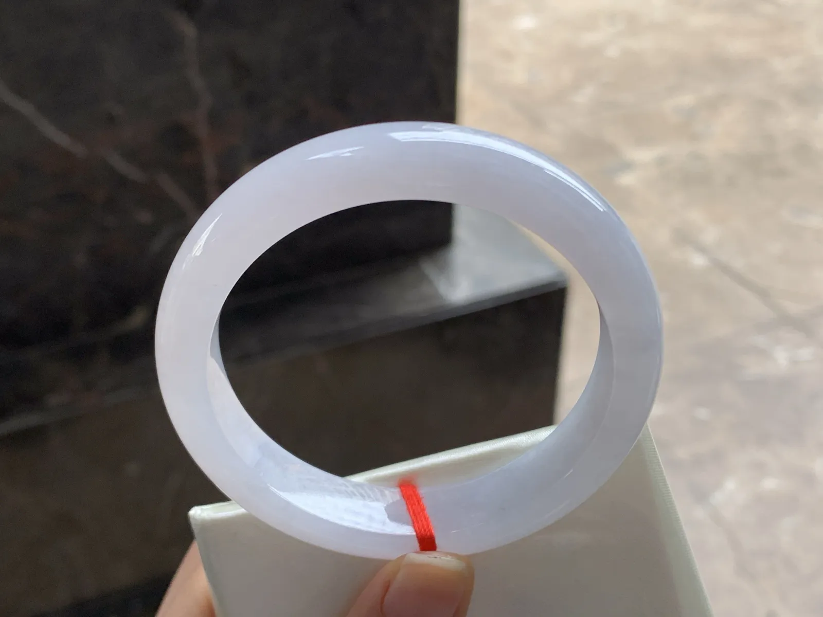 57-12.6-8.2

淡紫手镯^_^清新细腻