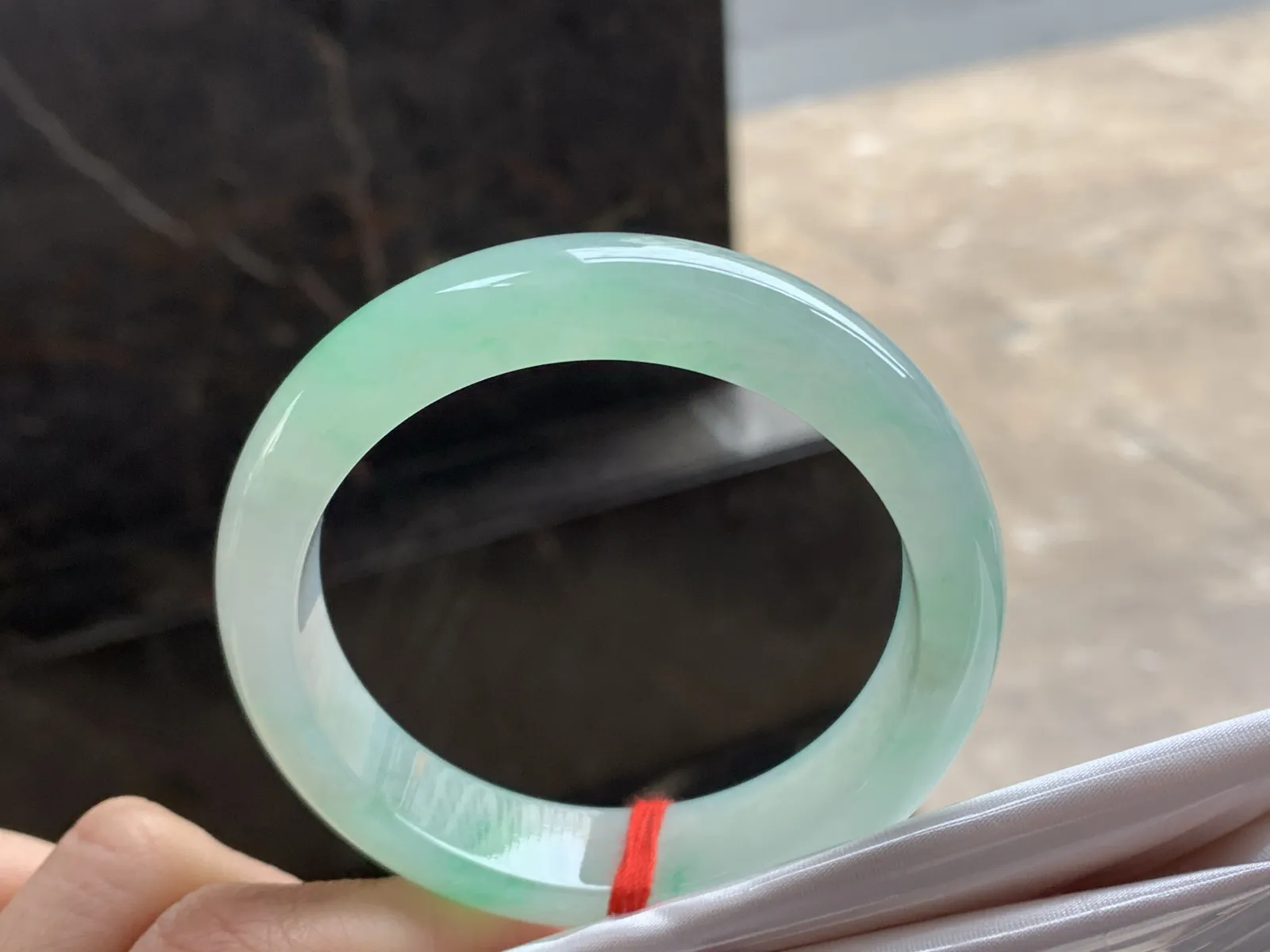 54.5-13-8

晴绿手镯^_^清新 冰透