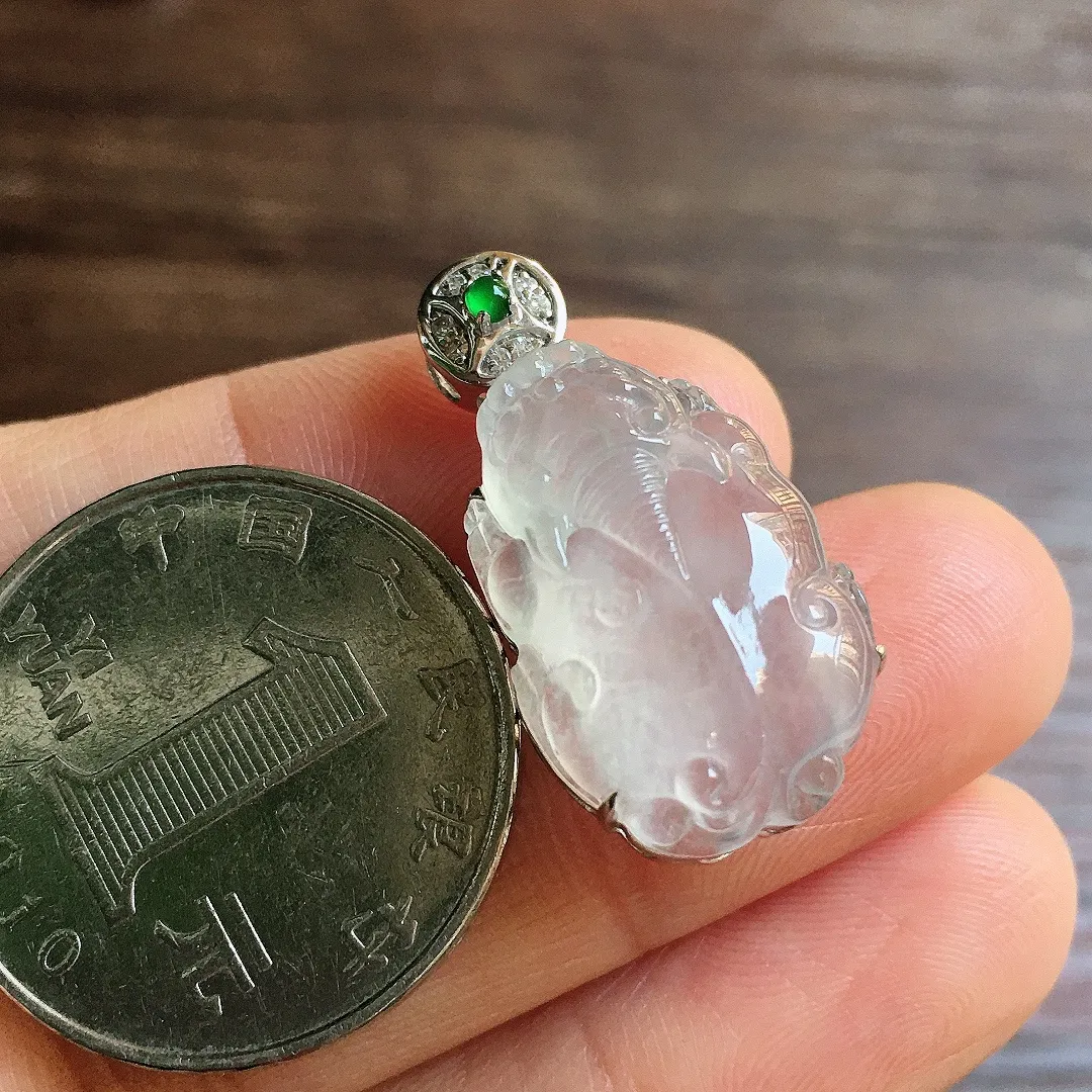 冰种貔貅吊坠，18k金镶嵌，冰润细腻，品相好，种水足，Lj 尺寸28*14.3*8.8