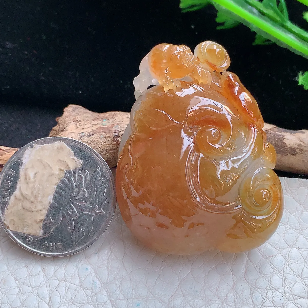 lz实拍44.2*33.9*16.5特色缅甸翡翠精雕冰双彩招财如意玉项坠 玉挂件