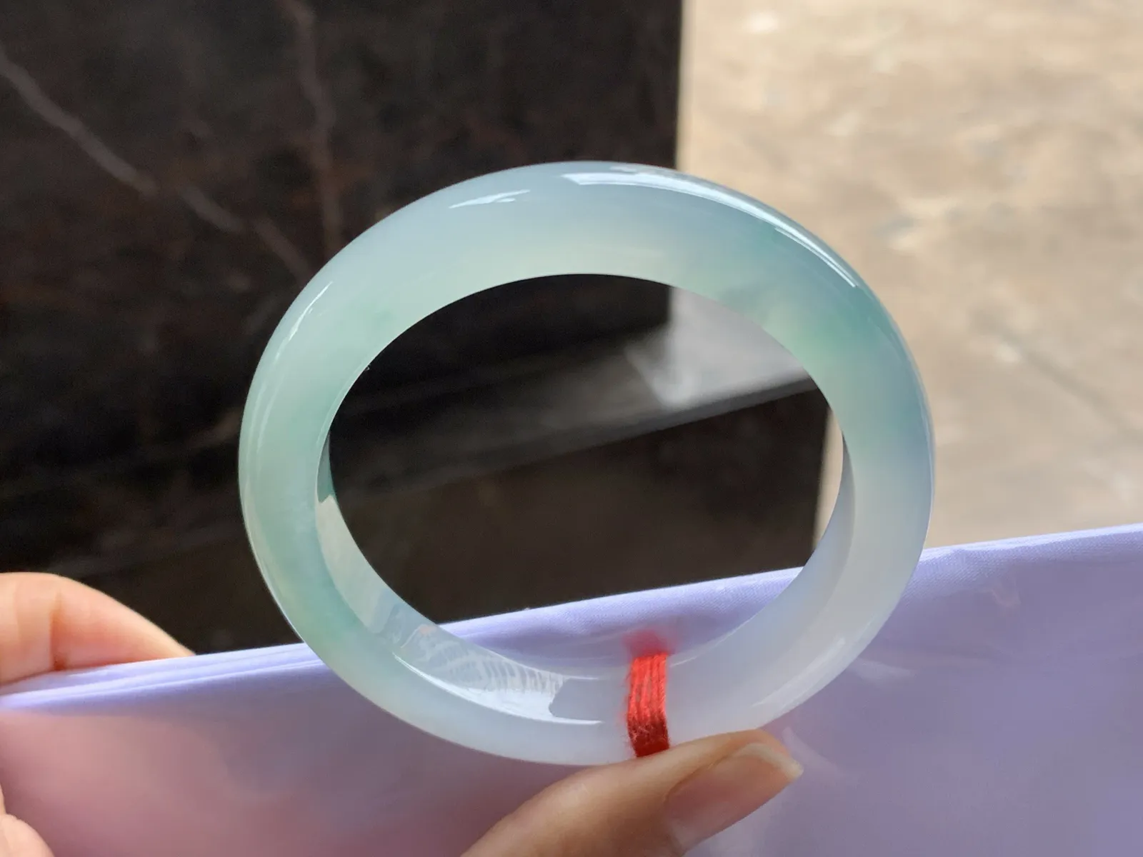 51.5-10.7-8.2

冰晴水手镯^_^冰透清新