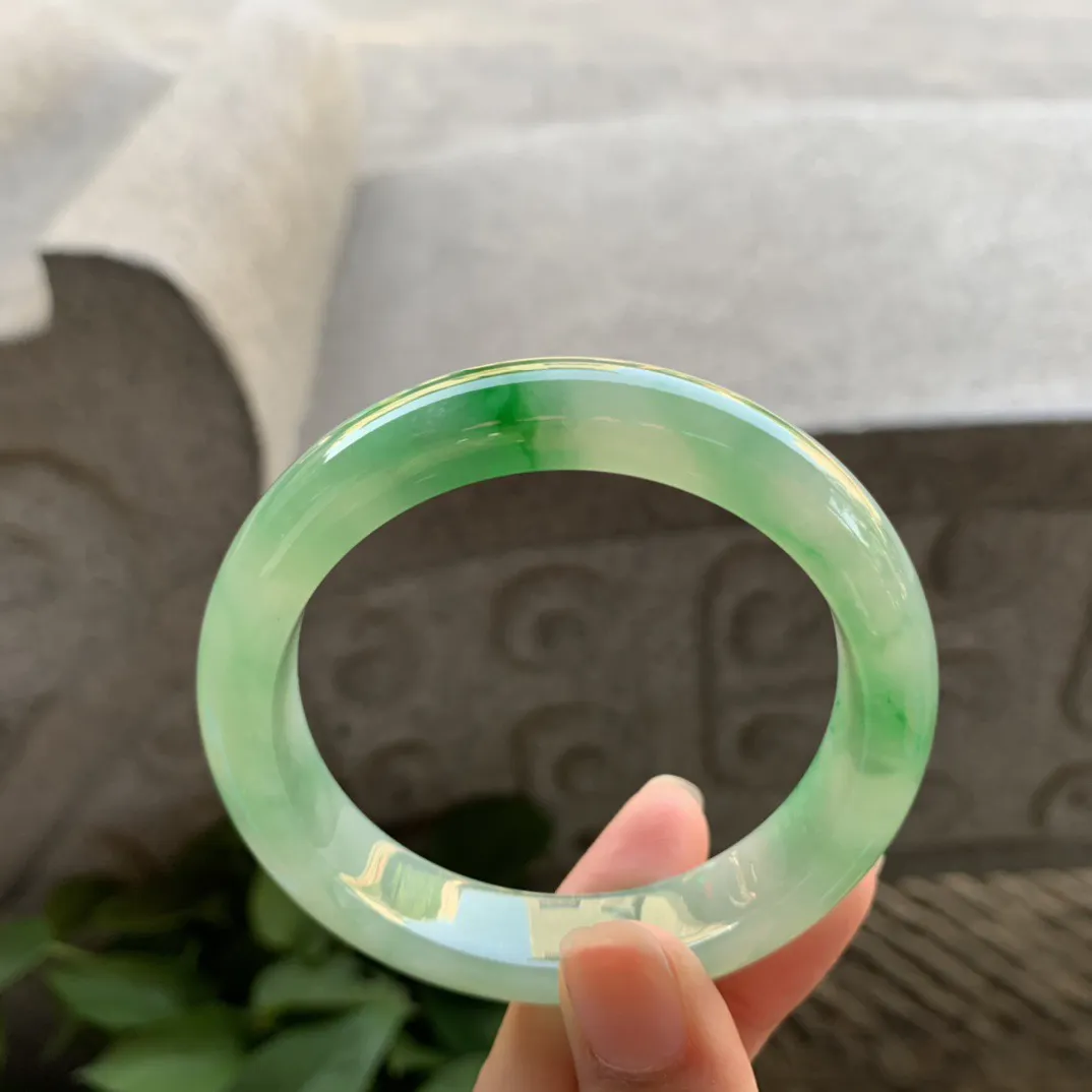 圈口55-12.4-8.4 【芙蓉阳绿正圈手镯】正圈55 56可戴