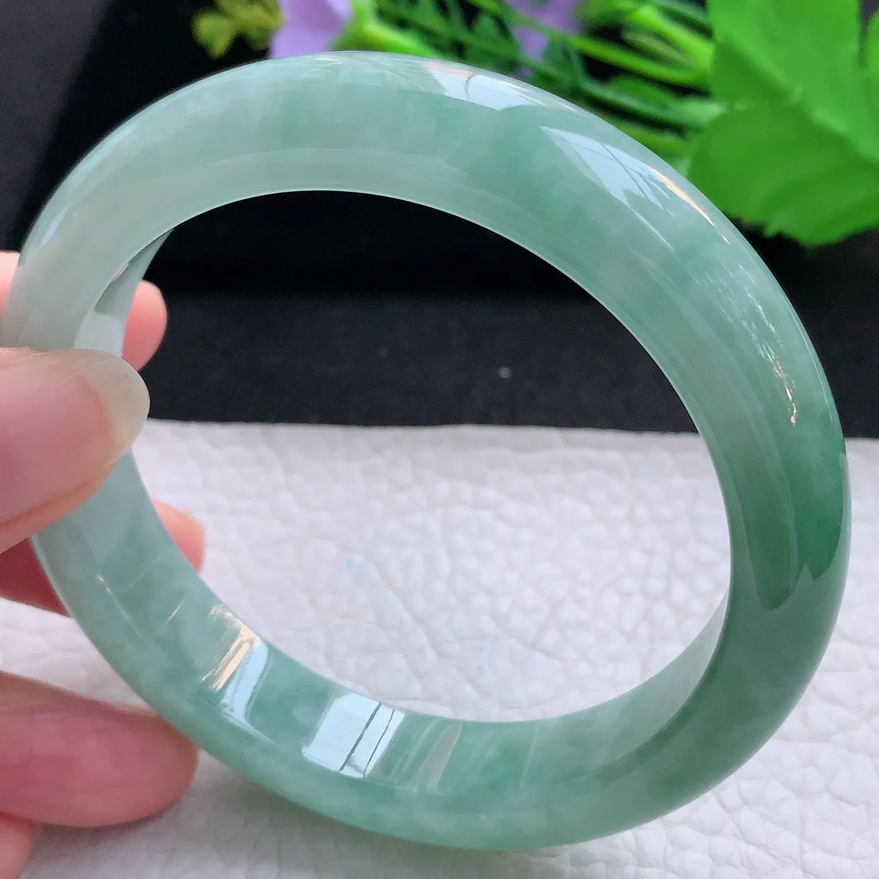 nr大圈口61*13.5*9平安镯 天然缅甸翡翠玉手镯飘绿厚装宽边玉手环