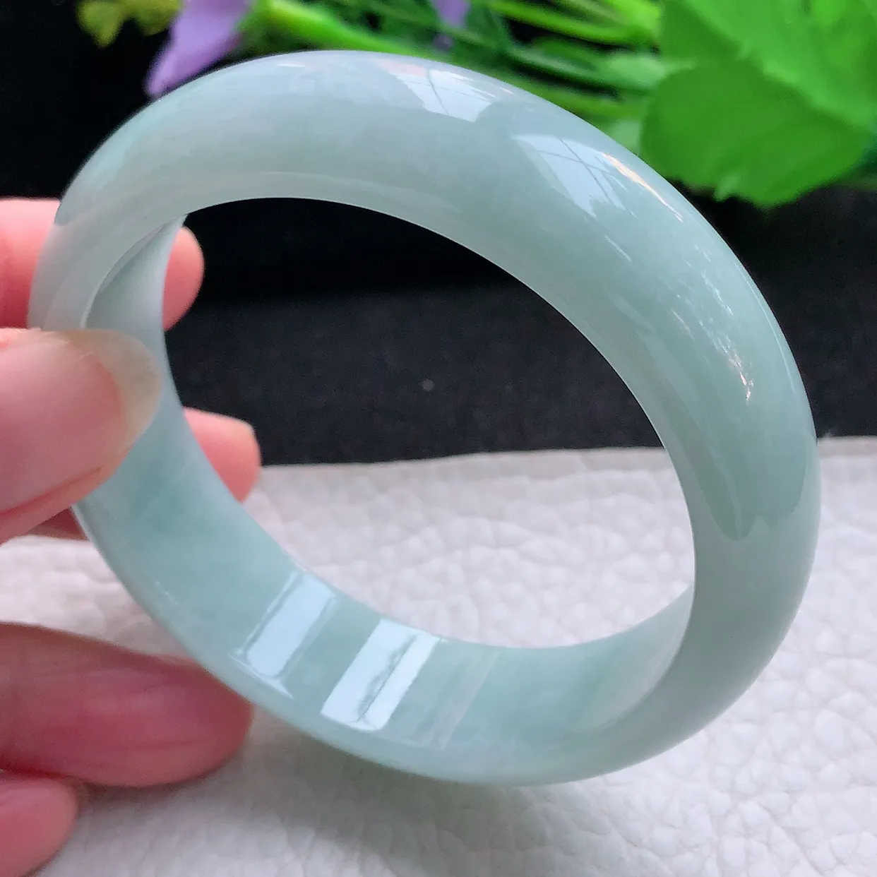 js实拍56*16.2*7.5轮胎镯 天然缅甸翡翠玉手镯浅绿大方宽边玉手环