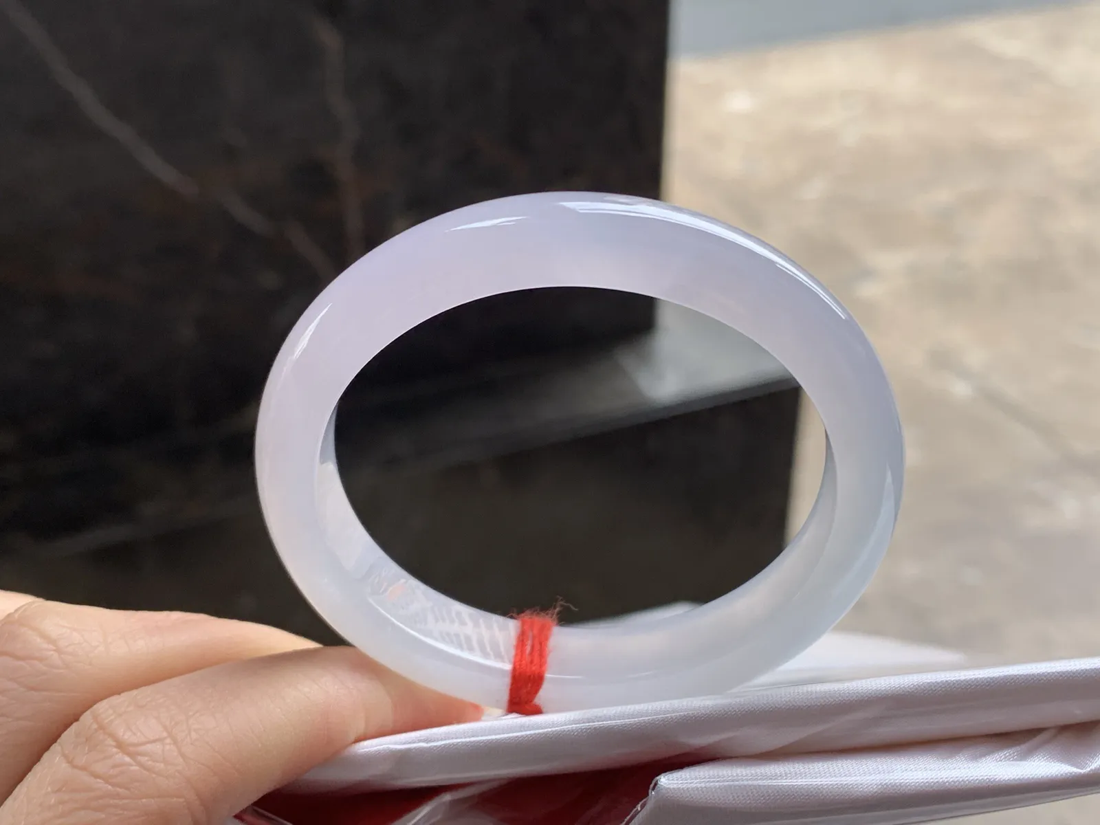 53-10.7-7.3

冰紫贵妃手镯^_^清新冰透 正圈50 51可以带