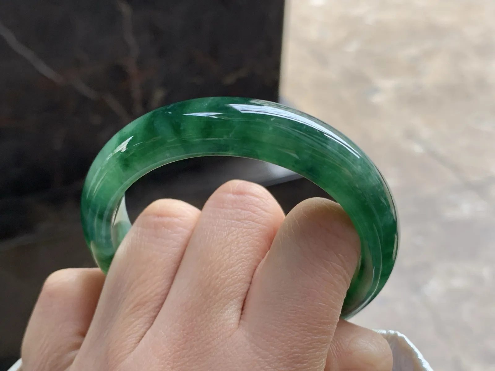 54-12.7-8

辣绿色手镯^_^鲜艳 浓郁