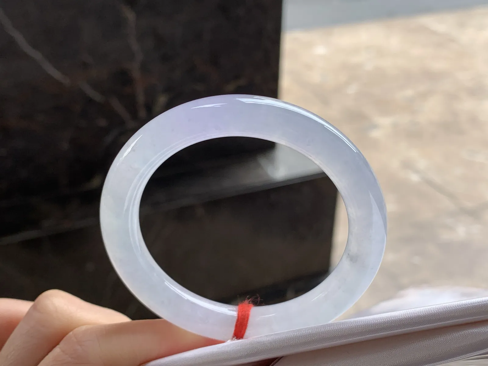 51.5-9

冰紫圆条手镯^_^透亮 水润