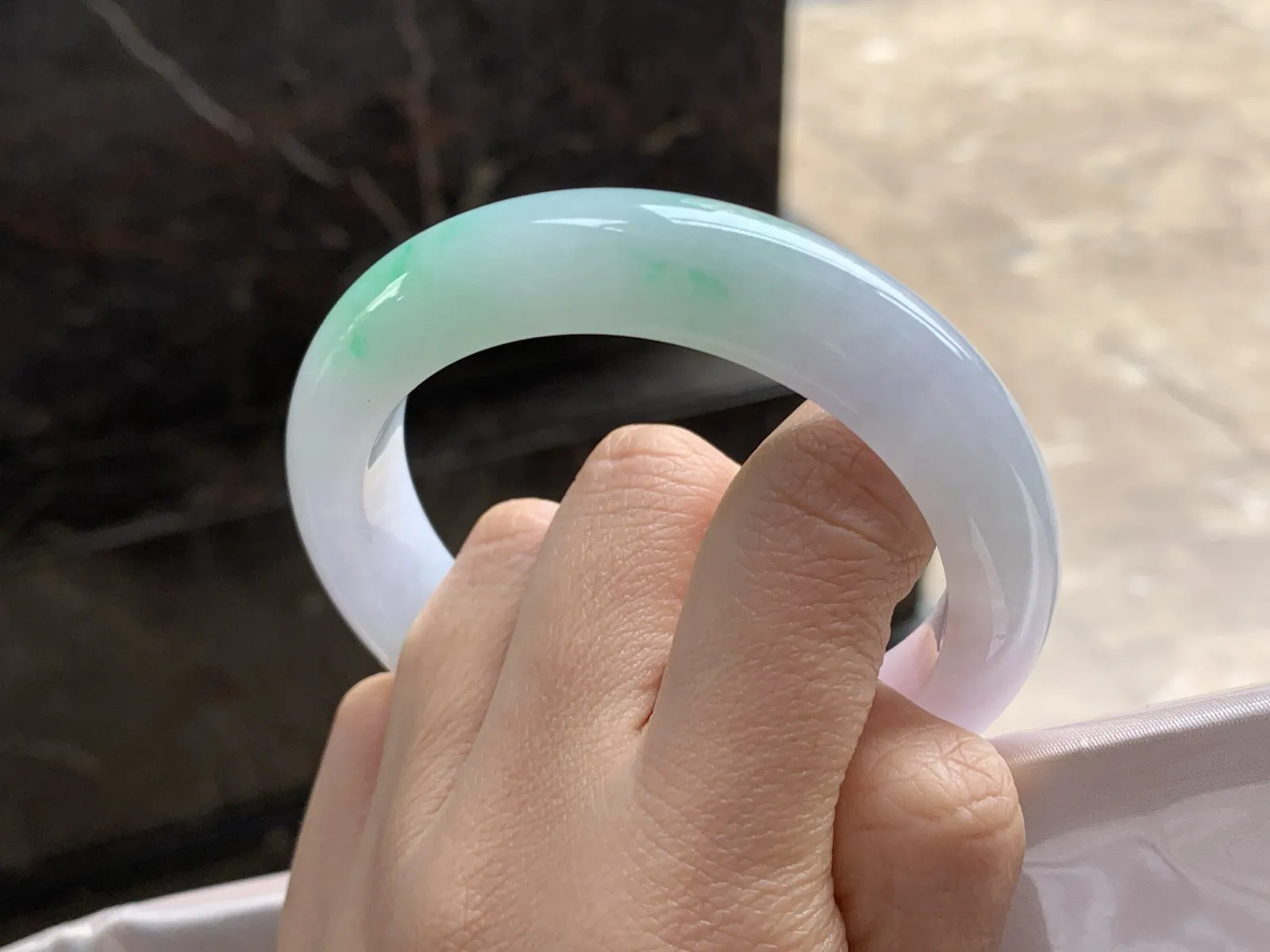 56-12.5-9.3

春带彩手镯^_^颜色好看 细腻