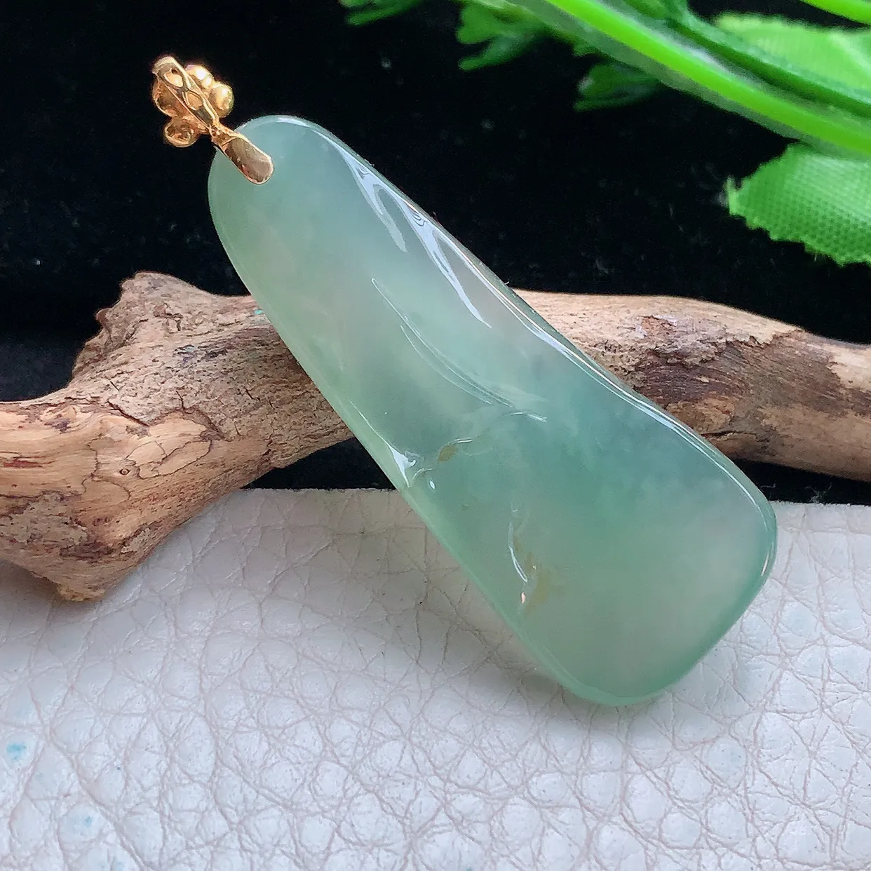 yl实拍45*18.6*7缅甸翡翠精雕冰晴悟道 佛祖玉项坠 玉挂件