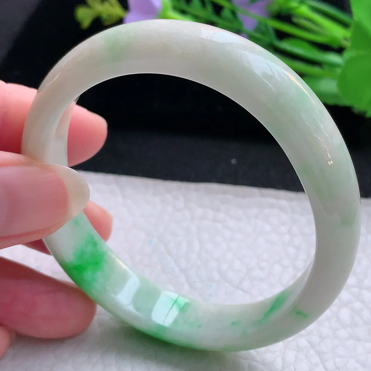 hh实拍57*51*12*7贵妃镯 天然缅甸翡翠玉手镯白底青椭形感宽边玉手环