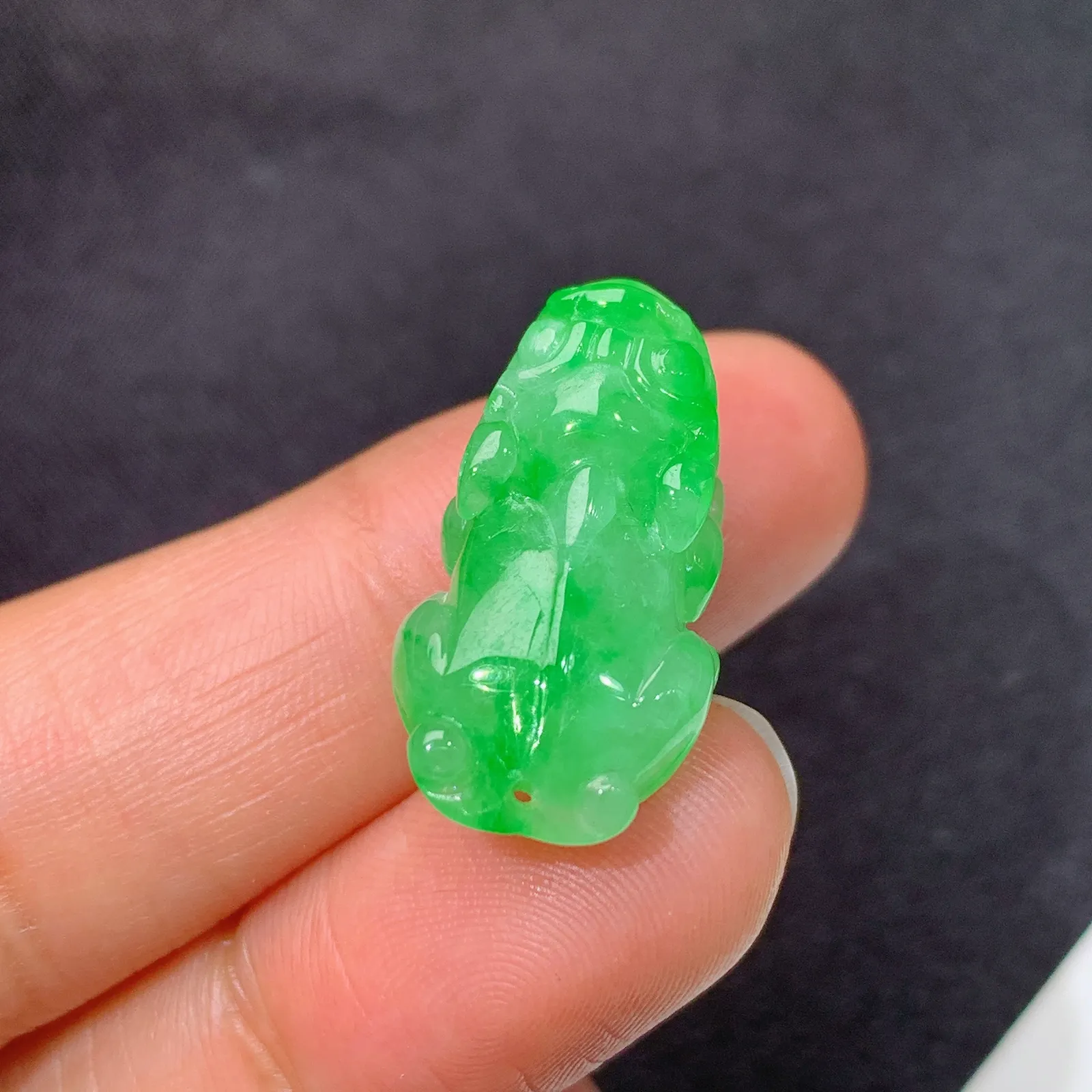 冰阳绿貔貅，冰润色阳，玉质细腻，种水足，zha 尺寸21.5*11.6*9.6