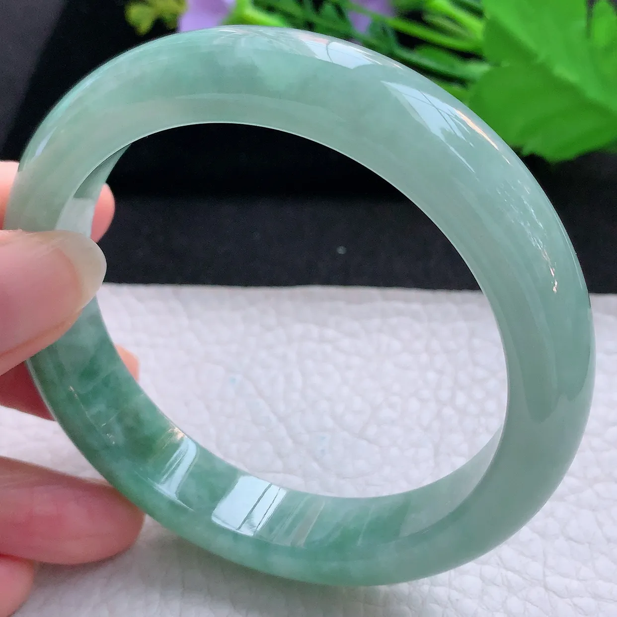 nr大圈口61*13.5*9平安镯 天然缅甸翡翠玉手镯飘绿厚装宽边玉手环