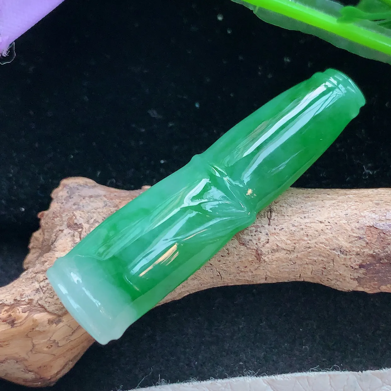 lz实拍39.6*10.2*6.3缅甸翡翠精雕冰绿竹节 节节高玉项坠 玉挂件