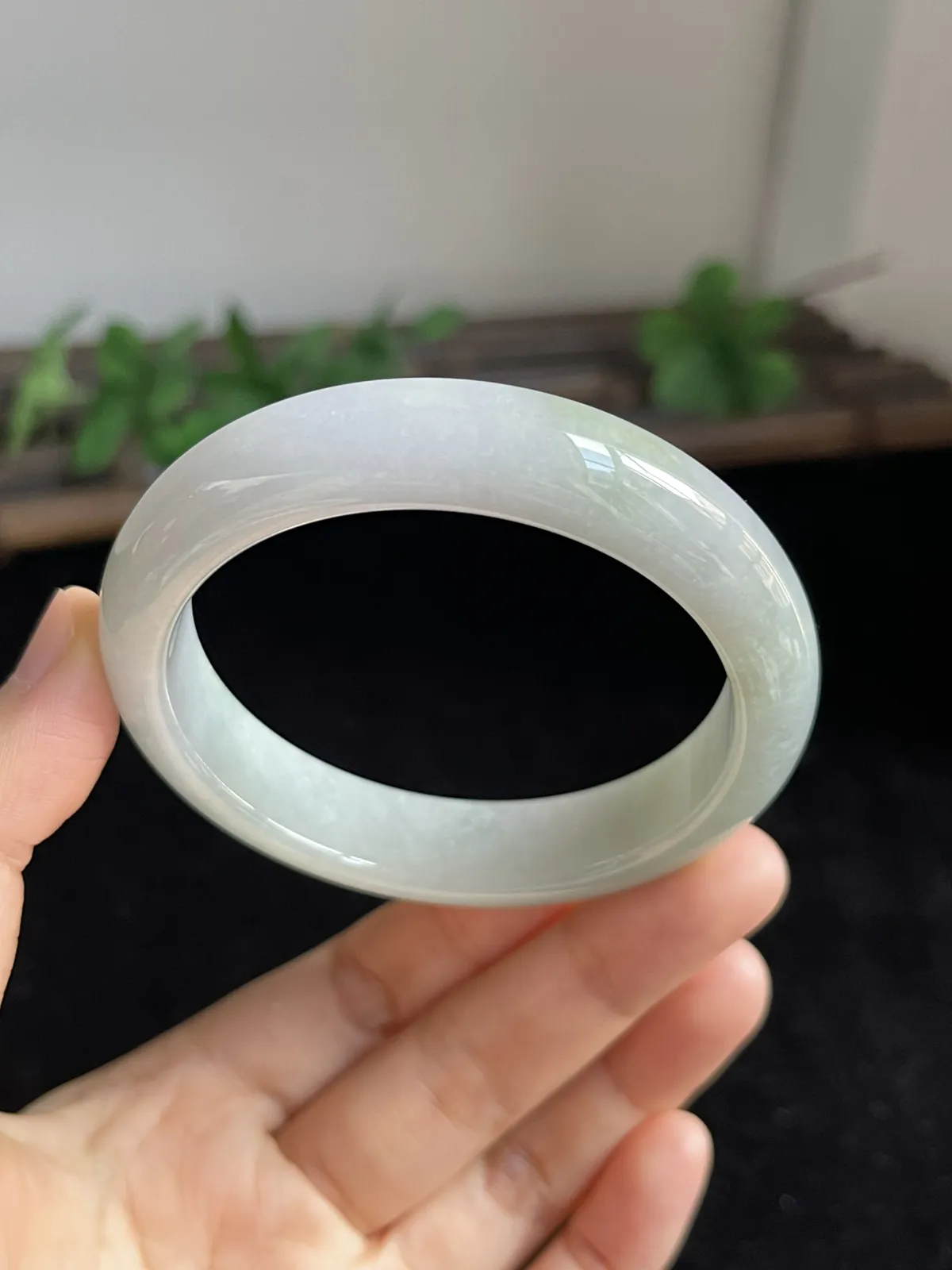 正圈54.4圈口，翡翠冰糯种白色手镯