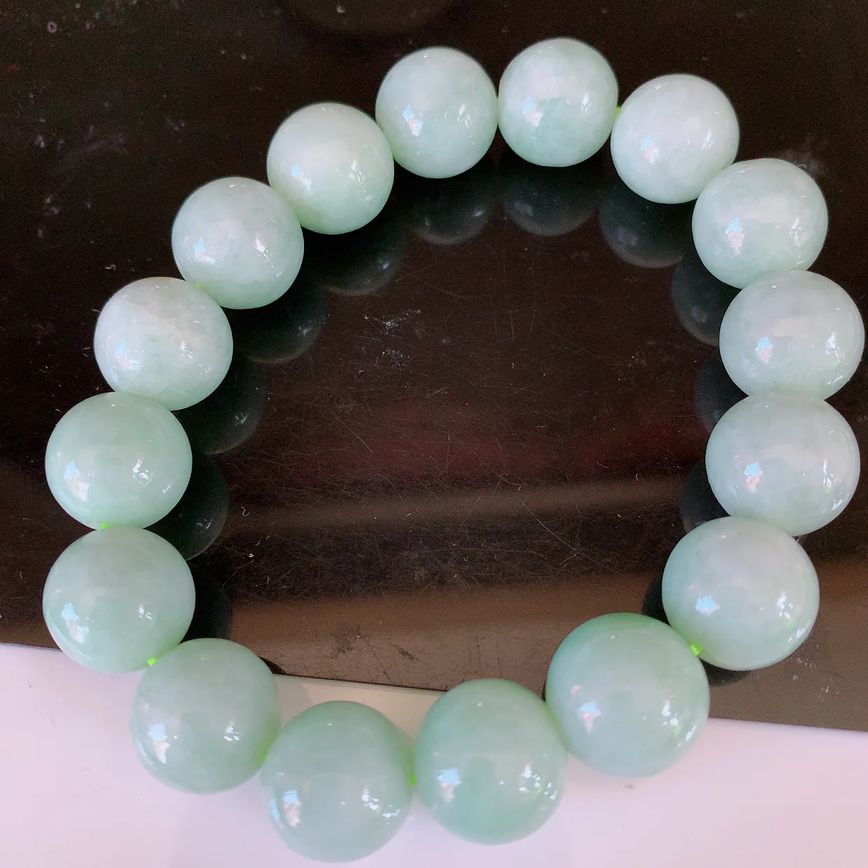 自然光实拍，冰润底色翡翠手串手链，种老水足，冰清玉润  颜色漂亮  #001.1取一尺寸13.6